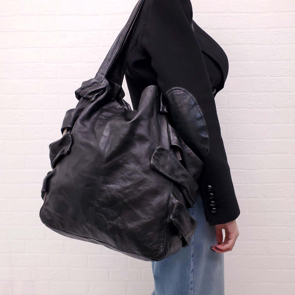 FENDI BLACK LEATHER SHOULDER BAG