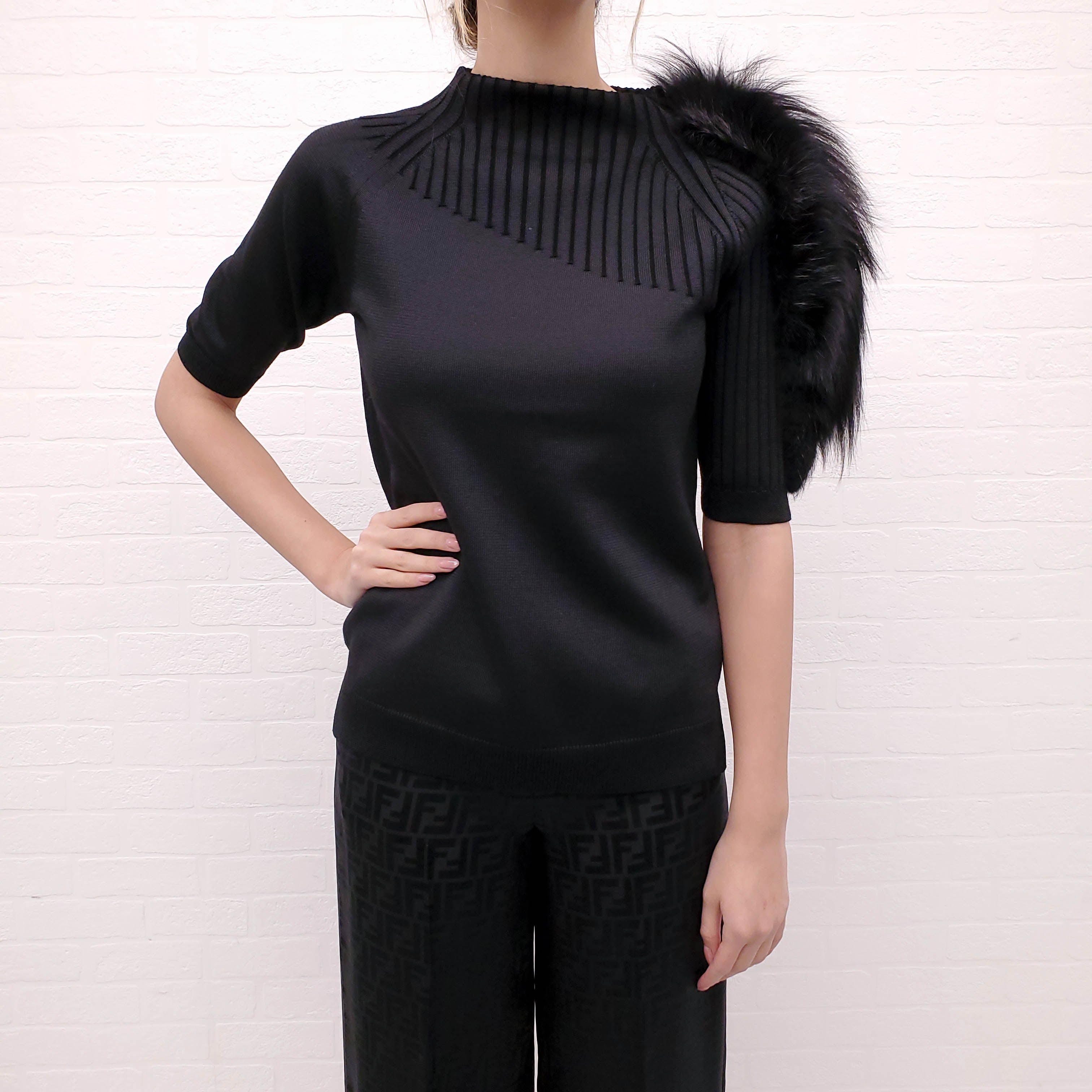 FENDI BLACK SWEATER WITH FUR - SIZE 42