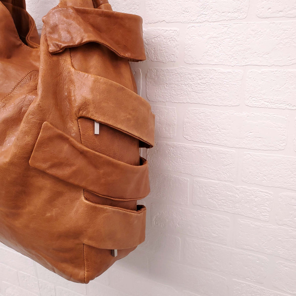 FENDI BROWN LEATHER SHOULDER BAG