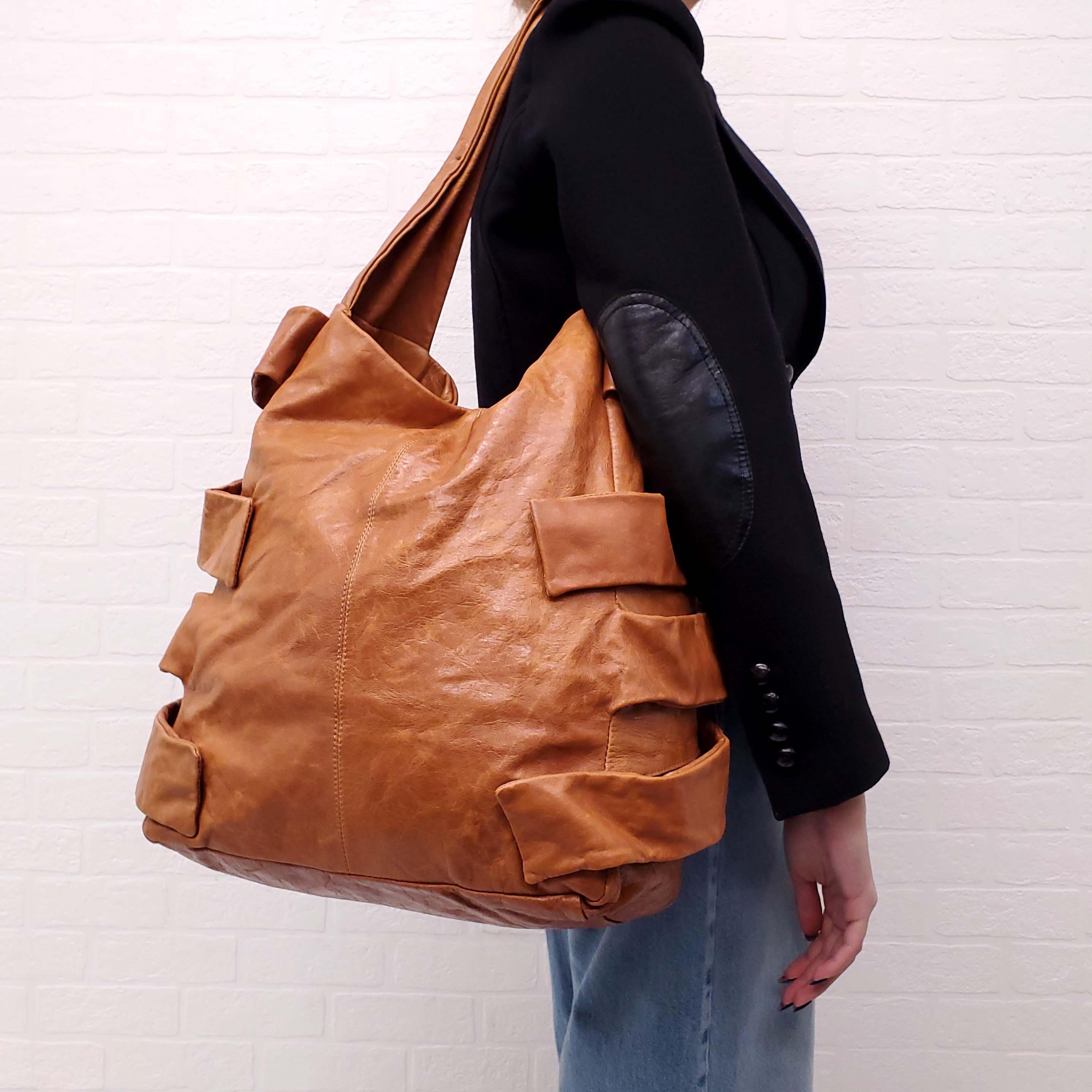 FENDI BROWN LEATHER SHOULDER BAG