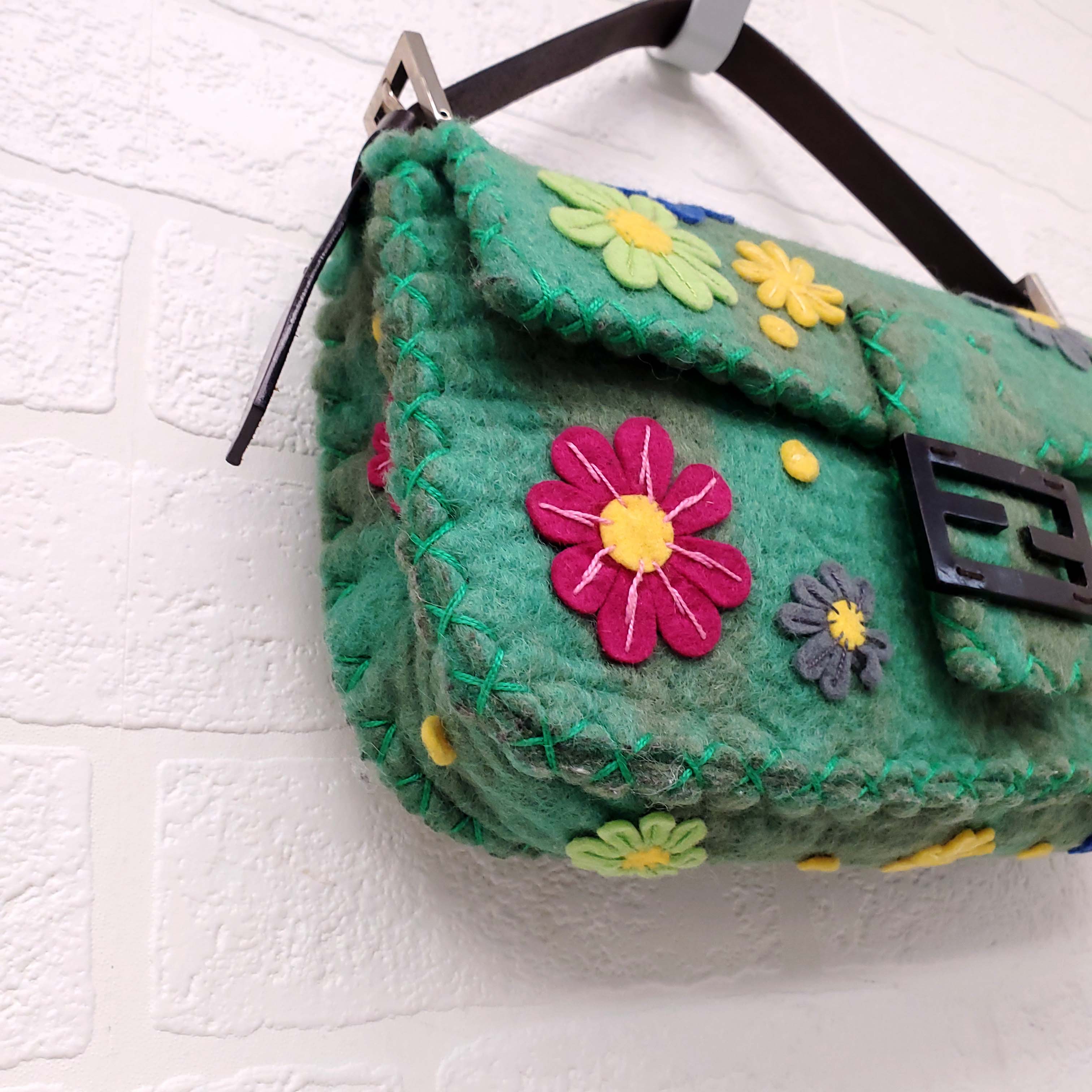 FENDI FELT FLORAL APPLIQUE 'BAGUETTE' SHOULDER BAG