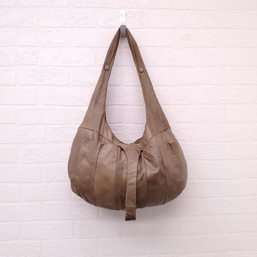 FENDI KHAKI LEATHER SHOULDER BAG