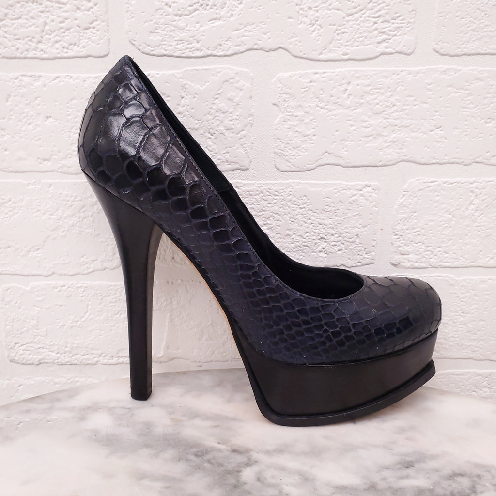 FENDI NAVY SNAKESKIN HEELS - SIZE 37.5