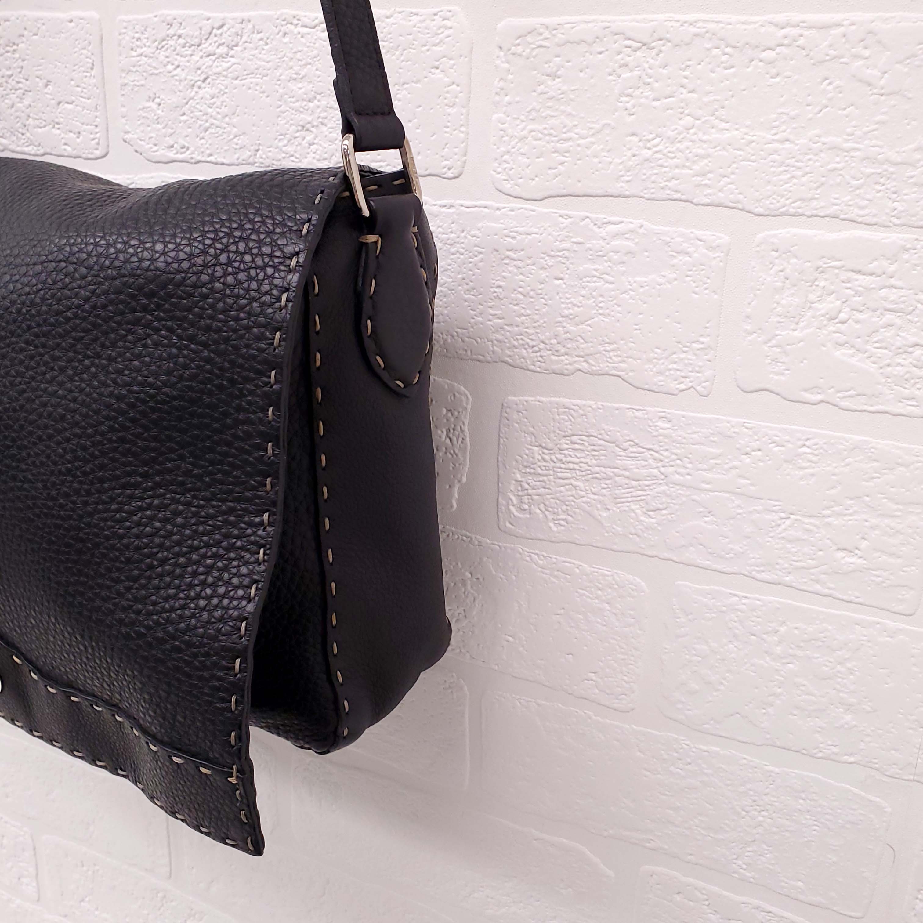 FENDI SELLERIA MESSENGER BAG BLACK LEATHER WITH STITCHING DETAIL