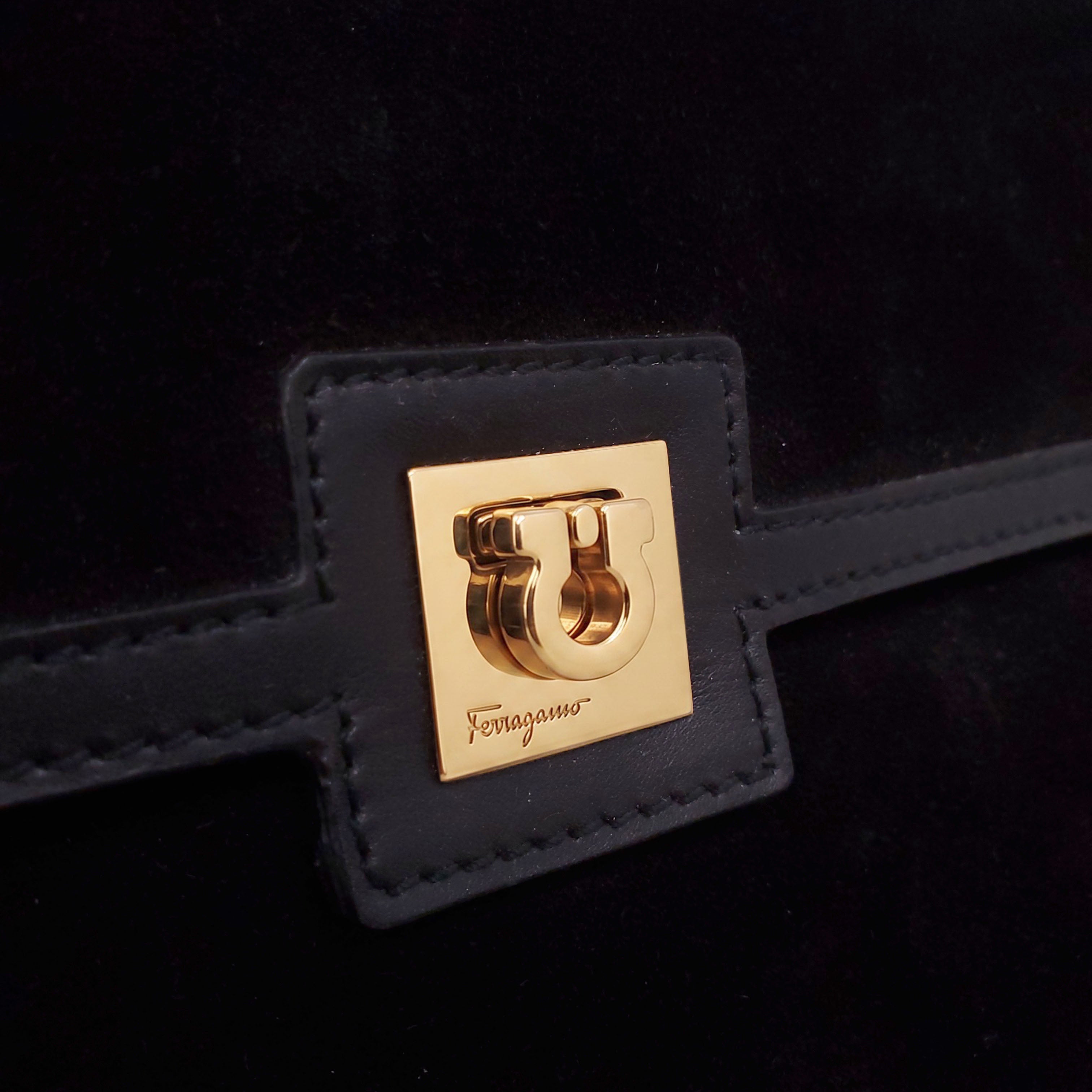 FERRAGAMO BLACK SUEDE LARGE SHOULDER BAG