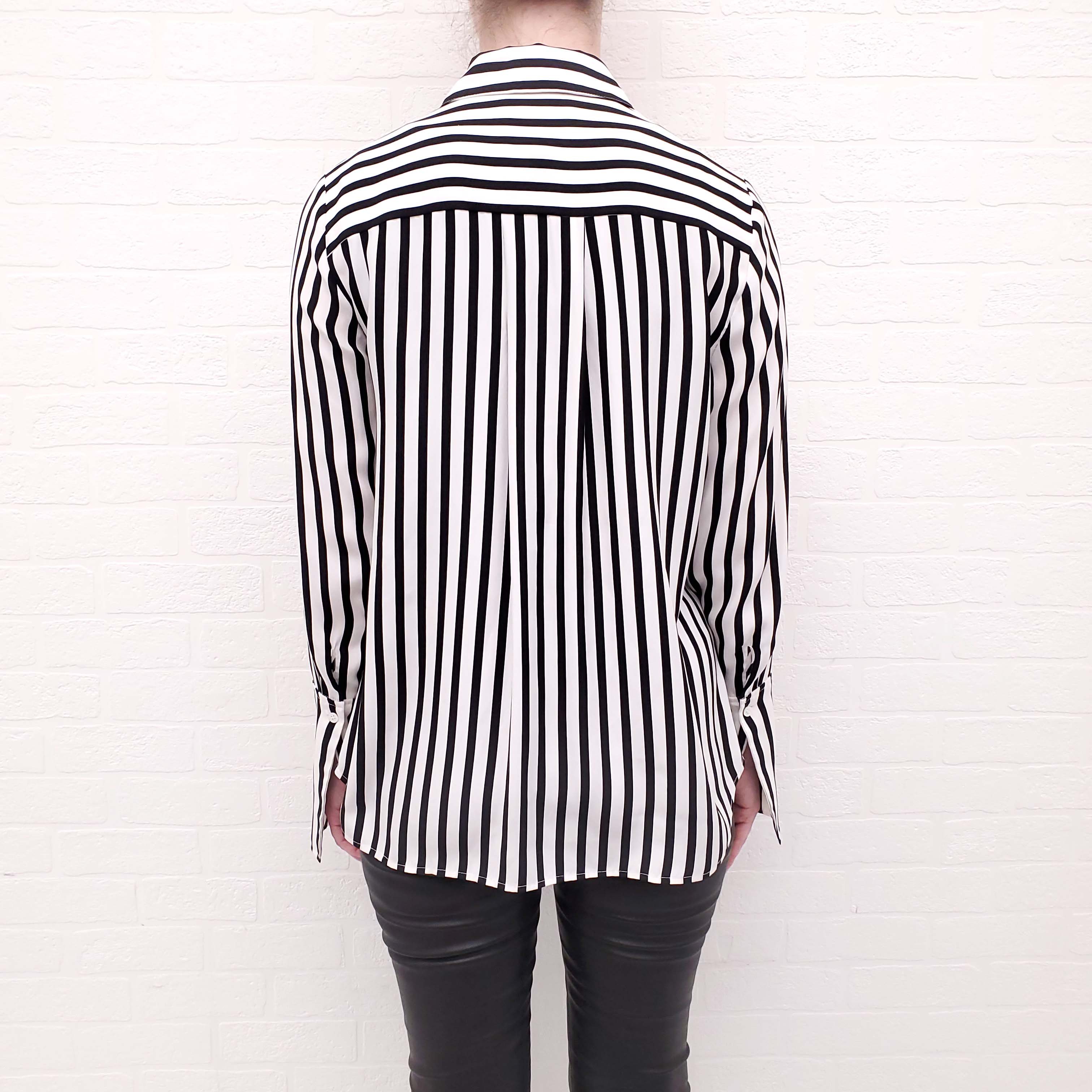 FRAME WHITE AND BLACK SILK STRIPED BUTTON UP BLOUSE - SIZE S