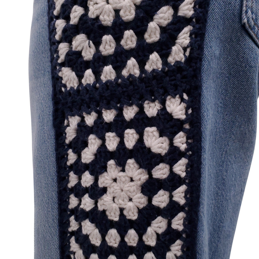 FRAME 'LE JANE WIDE LEG CROP’ JEANS WITH CROCHET PATTERN DETAIL - SIZE 31