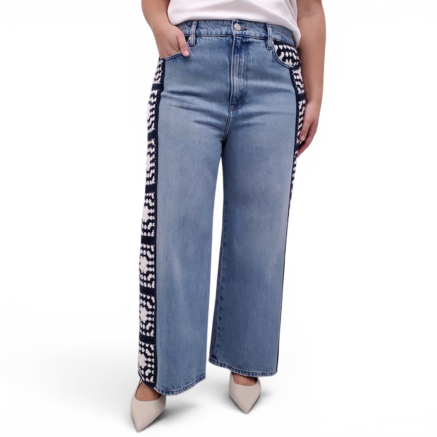 FRAME 'LE JANE WIDE LEG CROP’ JEANS WITH CROCHET PATTERN DETAIL - SIZE 31