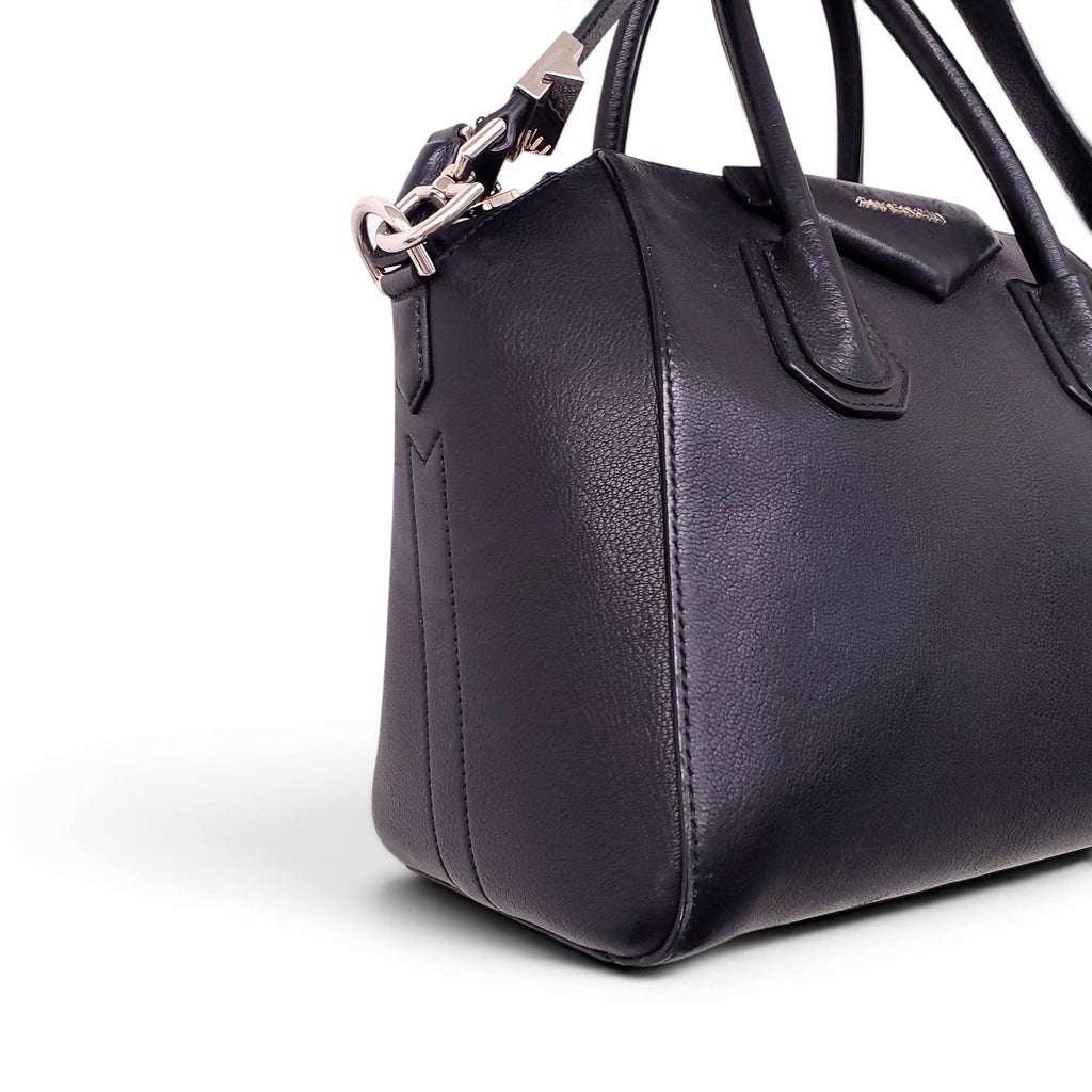 GIVENCHY BLACK ANTIGONA BAG