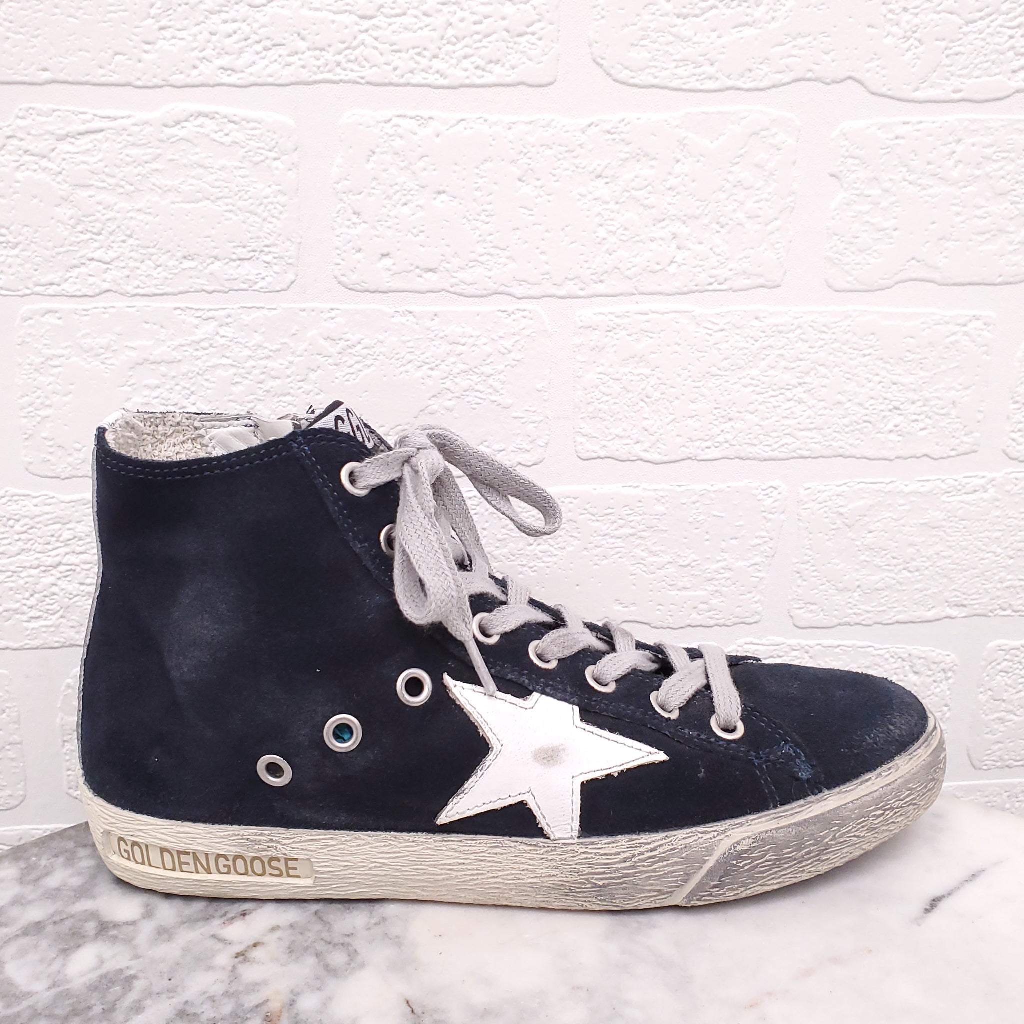Golden Goose Size 36 Sneakers Pre owned fabulous