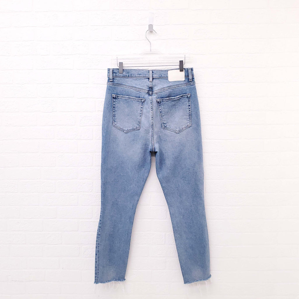 GRLFRND ‘SUPER HIGH-RISE STRETCH SLIM CROP’ JEANS - SIZE 30