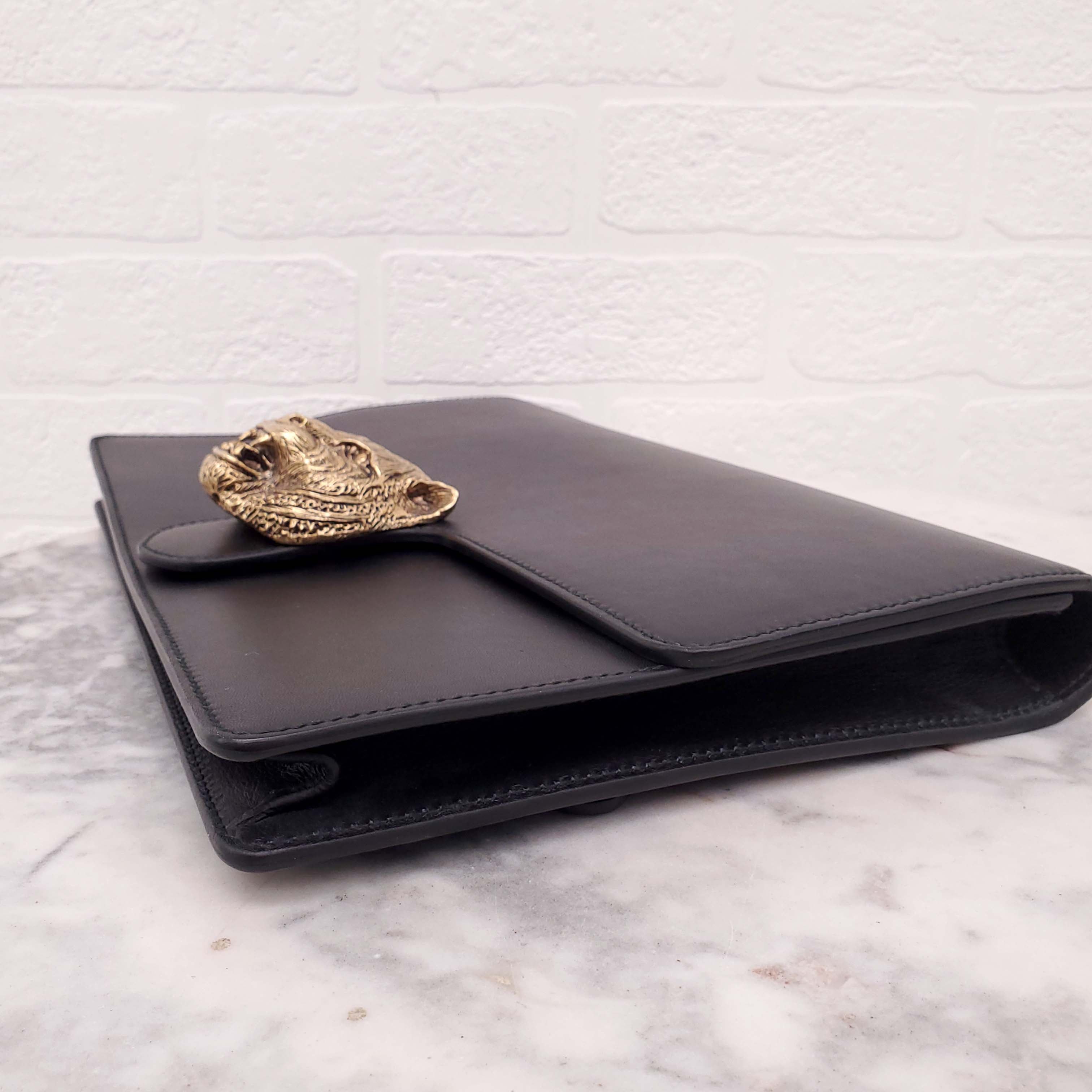 GUCCI BLACK LEATHER ANIMALIER FLAP CLUTCH BAG