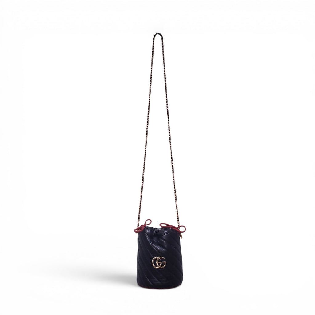 GUCCI BLACK LEATHER LOGO BUCKET BAG