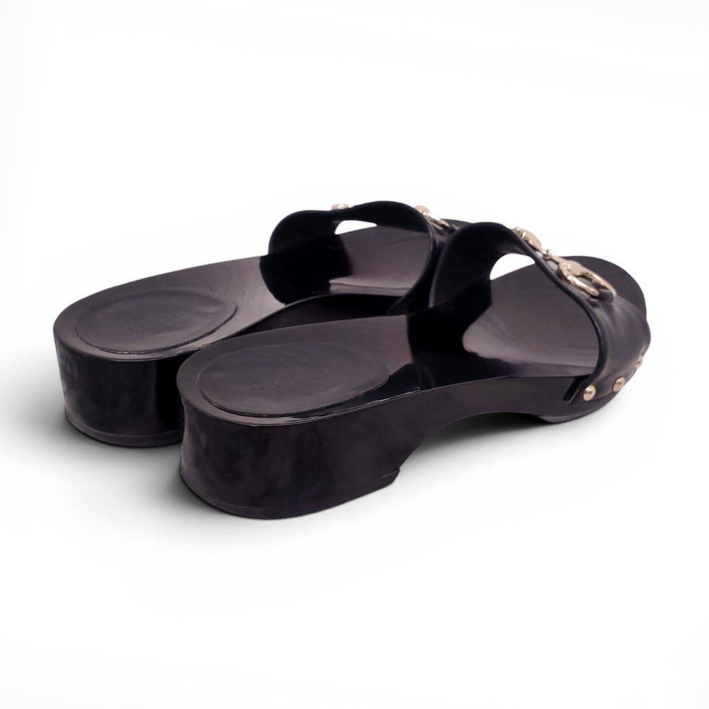 GUCCI BLACK PATENT HORSEBIT FLATS - SIZE 38