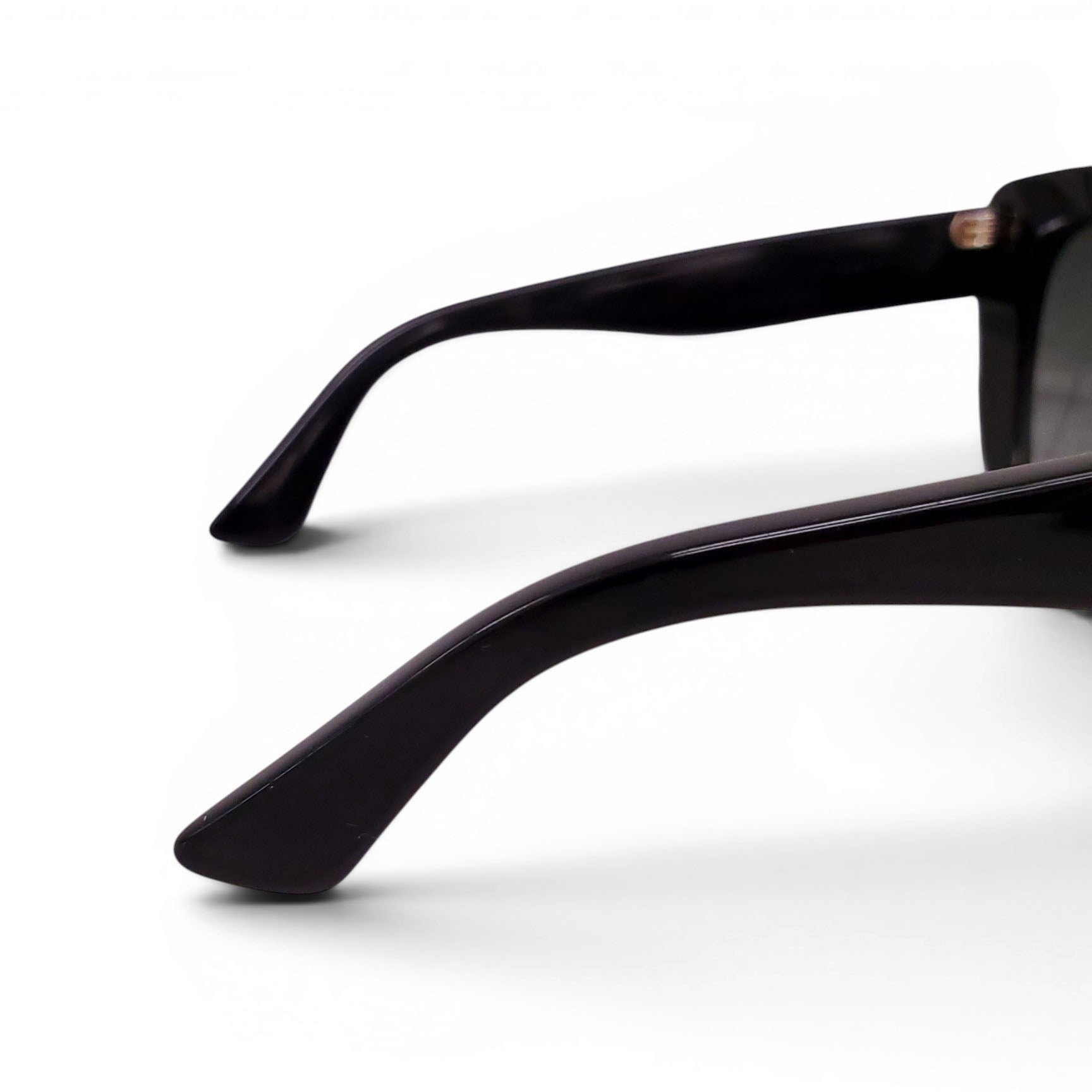 GUCCI BLACK SUNGLASSES