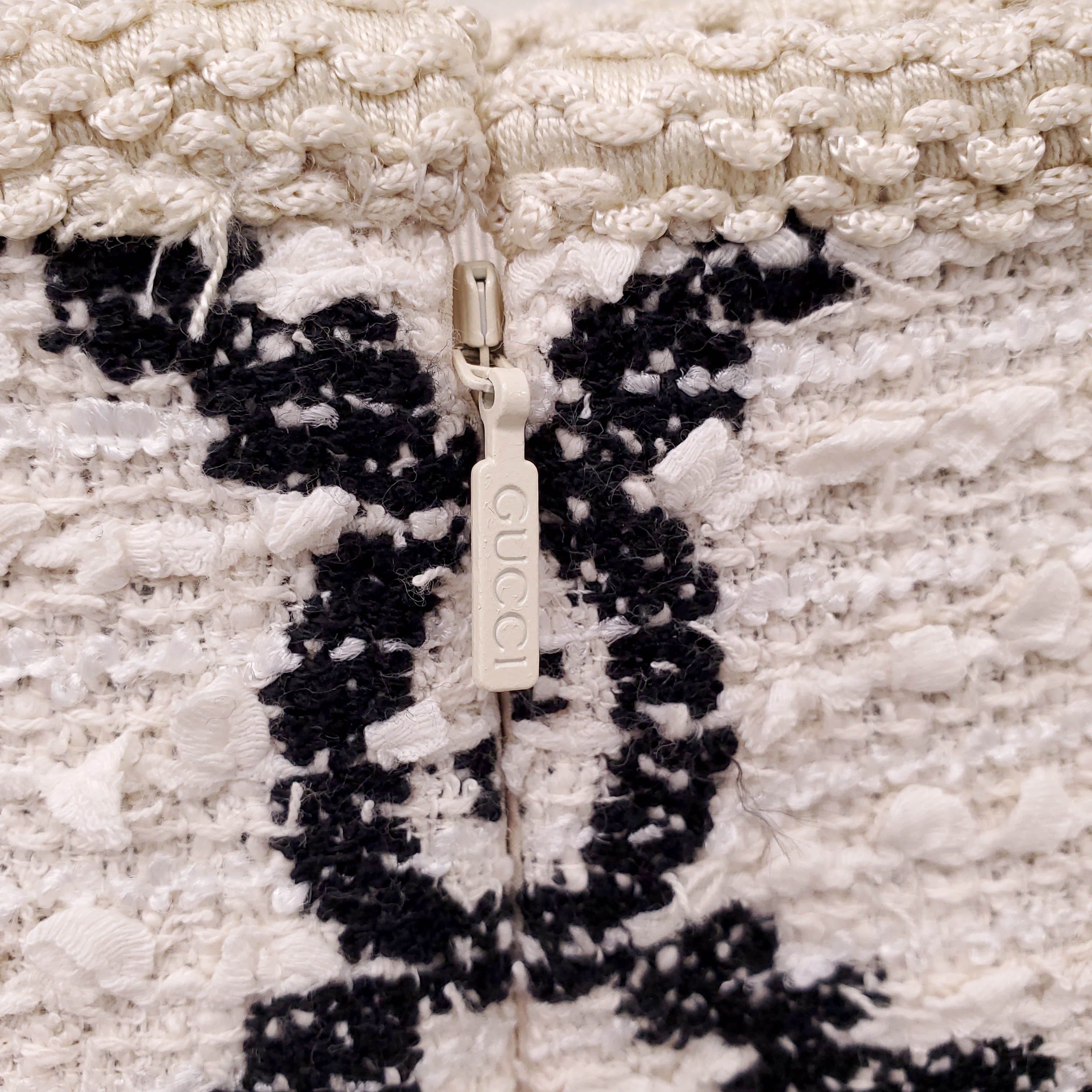 GUCCI CREAM AND BLACK TWEED LOGO MINI SKIRT - SIZE 44
