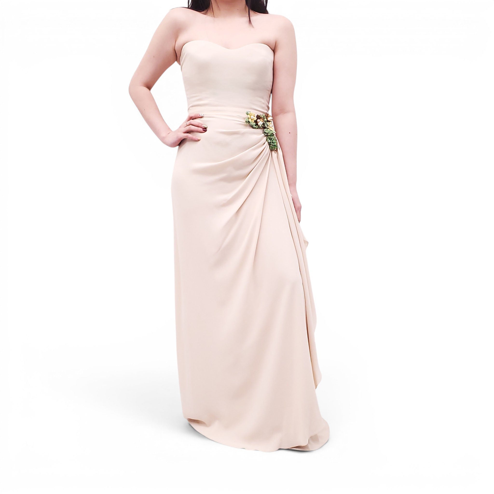 GUCCI CREAM DRAPED GOWN WITH EMBELLISHED DETAIL - SIZE 40 Rewind Couture GUCCI CREAM DRAPED GOWN WITH EMBELLISHED DETAIL - SIZE 40 Rewind Couture