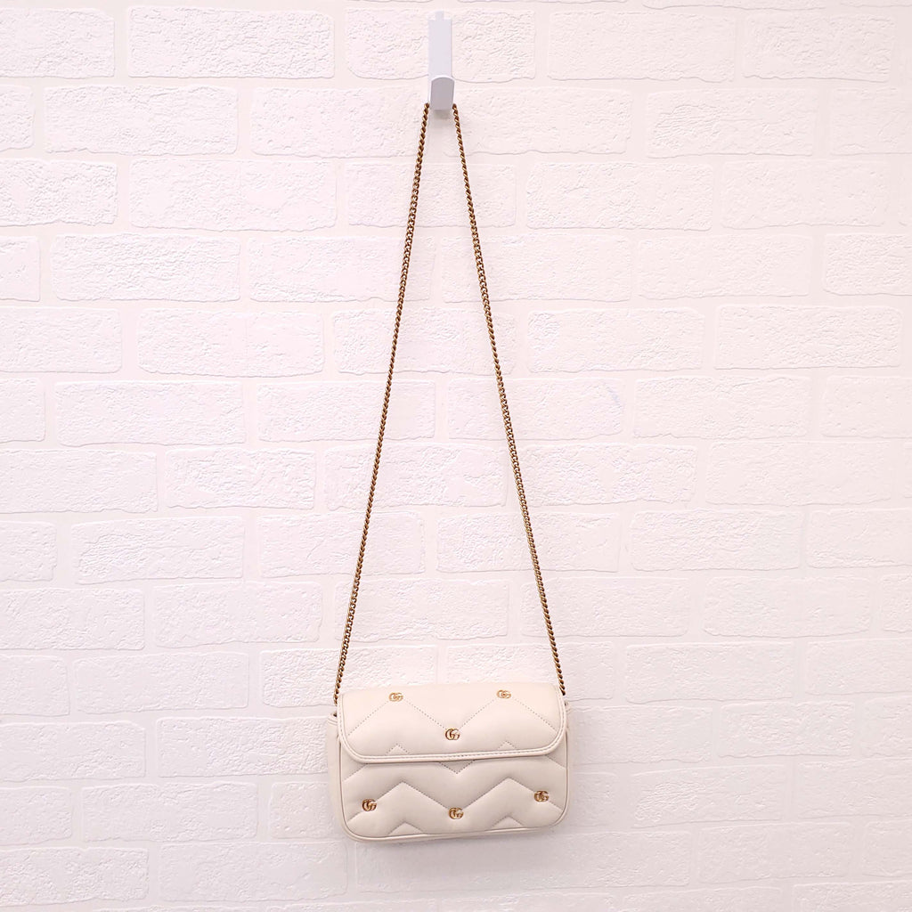 GUCCI GG MARMONT SMALL SHOULDER BAG IN IVORY WITH GG GOLD LOGOS