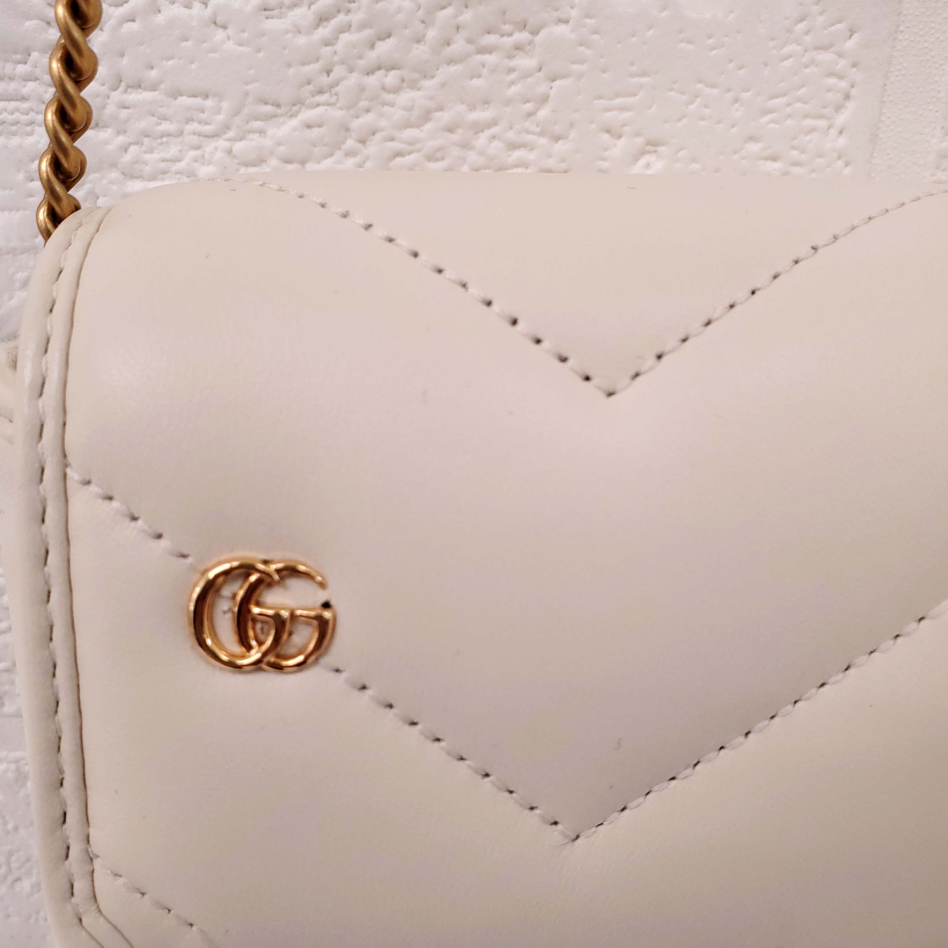 GUCCI GG MARMONT SMALL SHOULDER BAG IN IVORY WITH GG GOLD LOGOS
