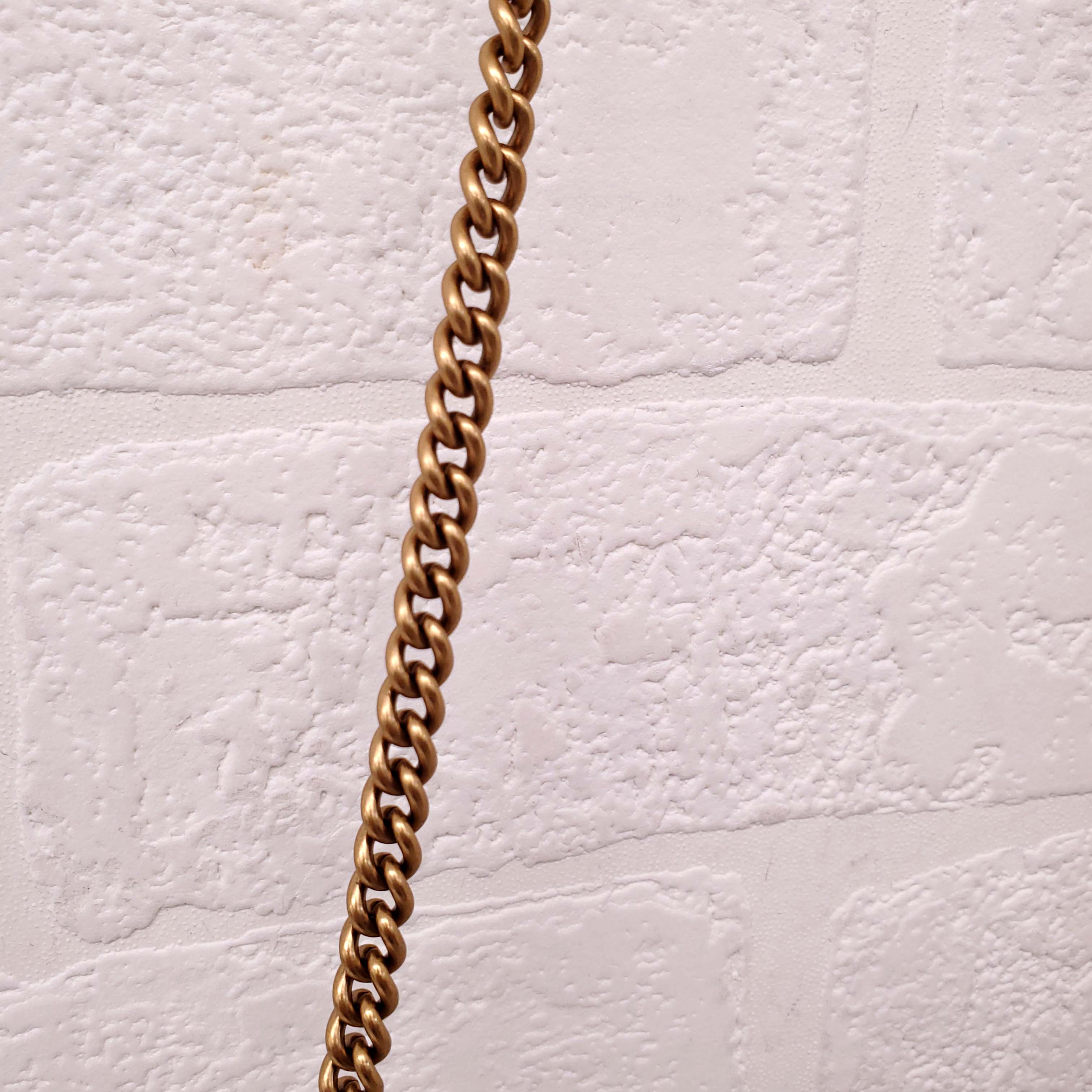 GUCCI GG MARMONT SMALL SHOULDER BAG IN IVORY WITH GG GOLD LOGOS