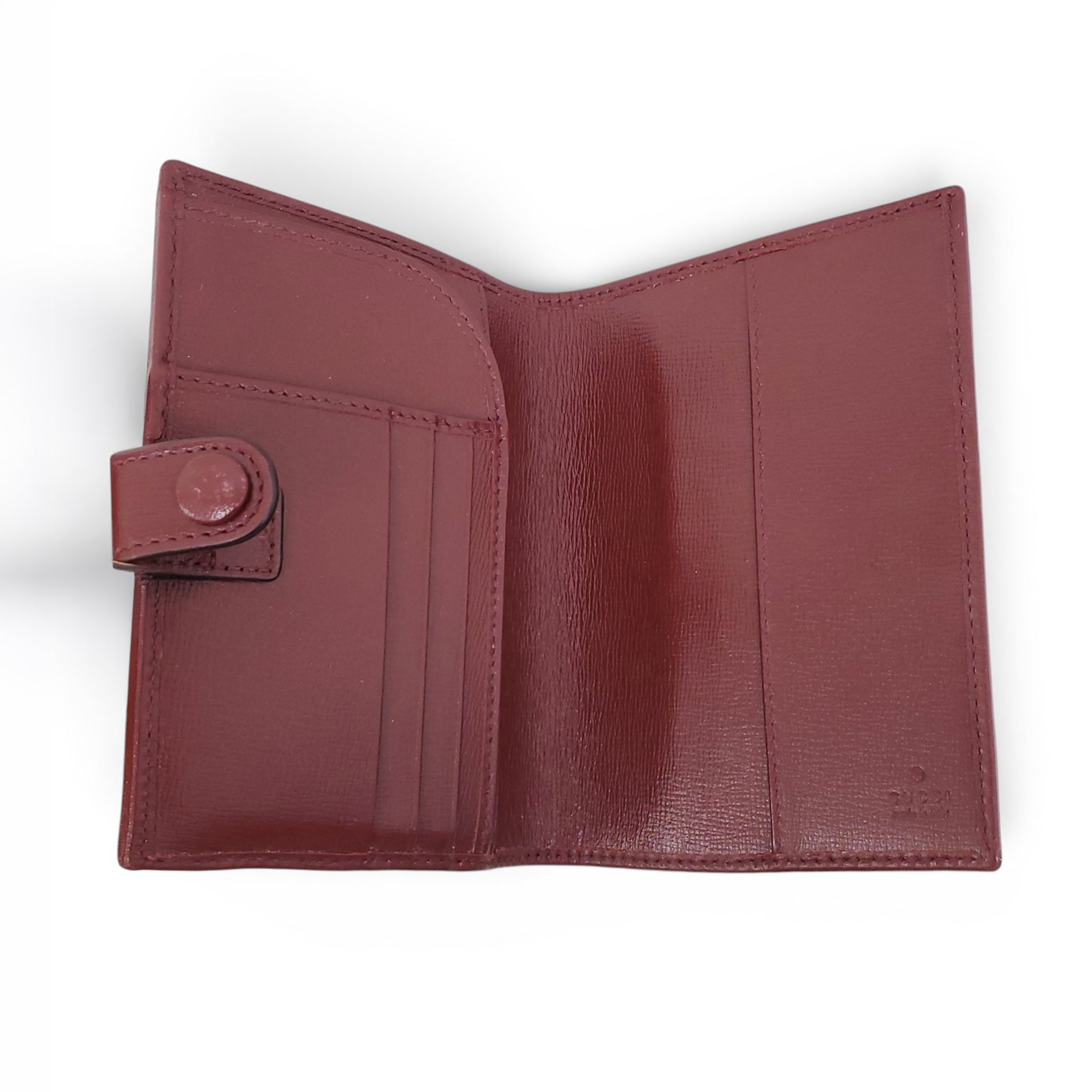 GUCCI GG SUPREME MONOGRAM PASSPORT CASE