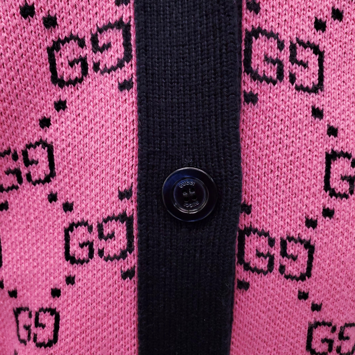 GUCCI OVERSIZED RAINBOW LOGO CARDIGAN - SIZE XS
