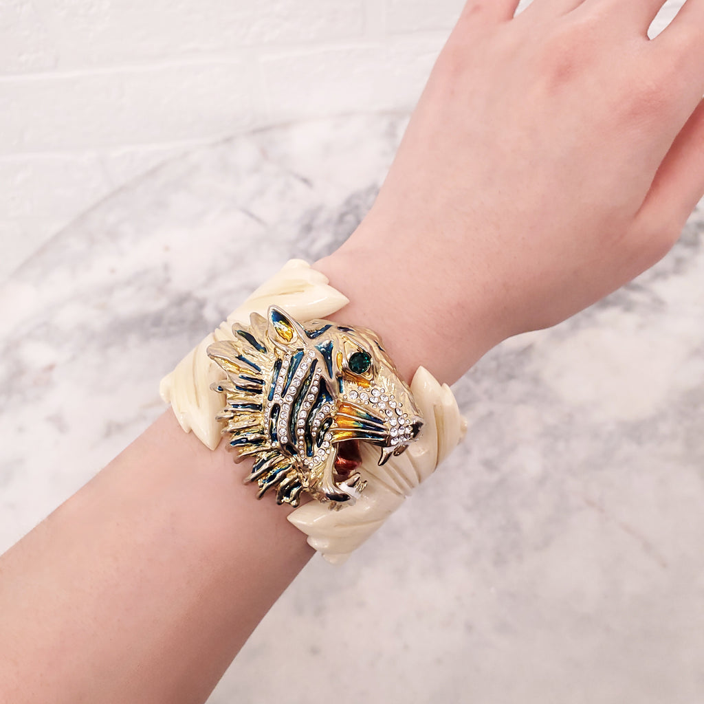 GUCCI RESIN TIGER CUFF