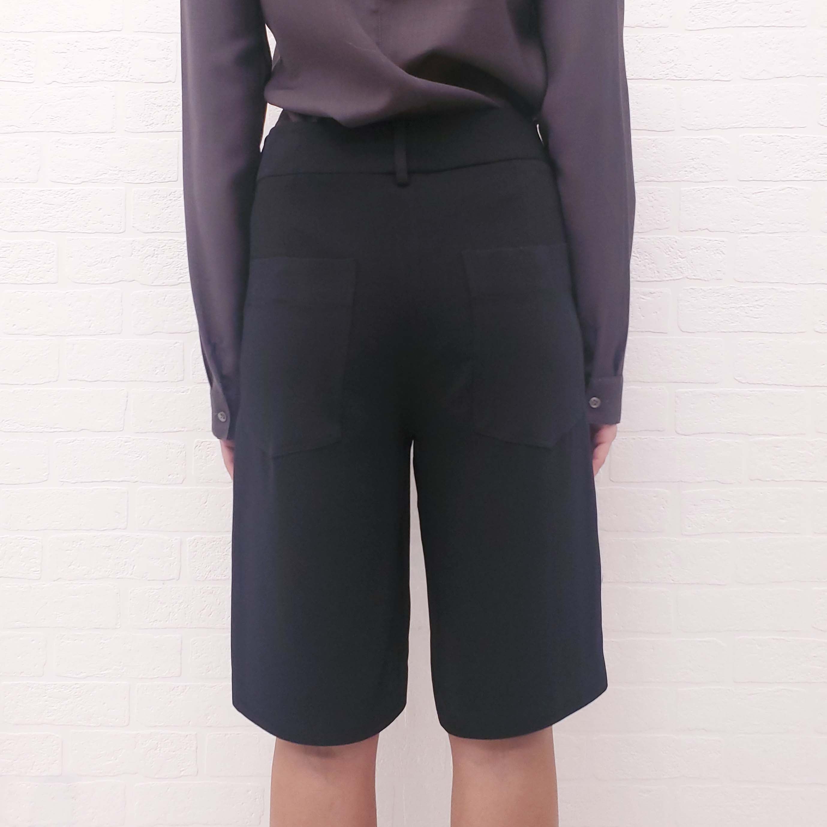 HELMUT LANG BLACK CULOTTES SHORTS - SIZE 0