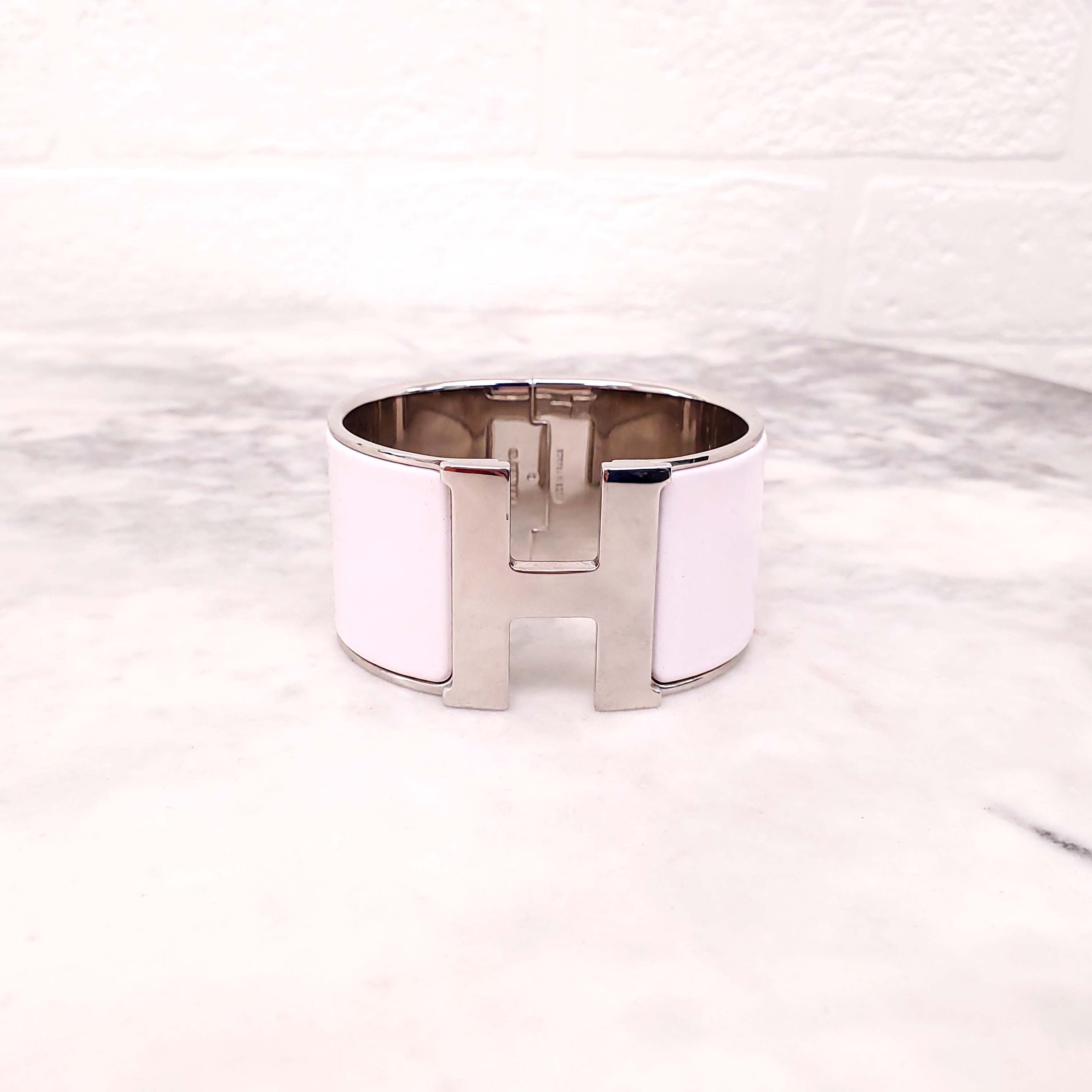 HERMÈS ENAMEL 'CLIC H' BANGLE