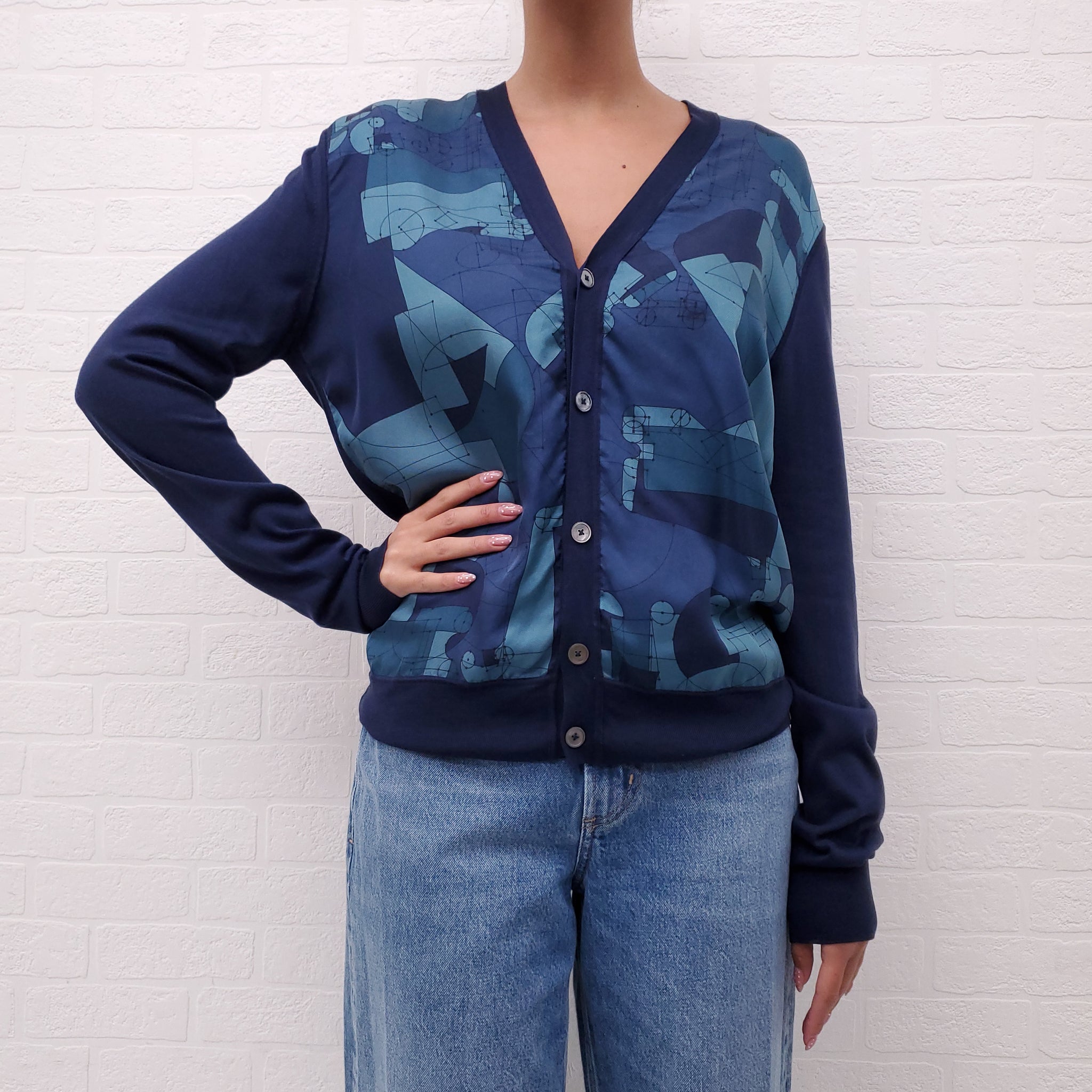 トップス HERMES SILK CARDIGAN Hermès // Navy & Cream Silk Stirrup Cardigan – VSP Consignment