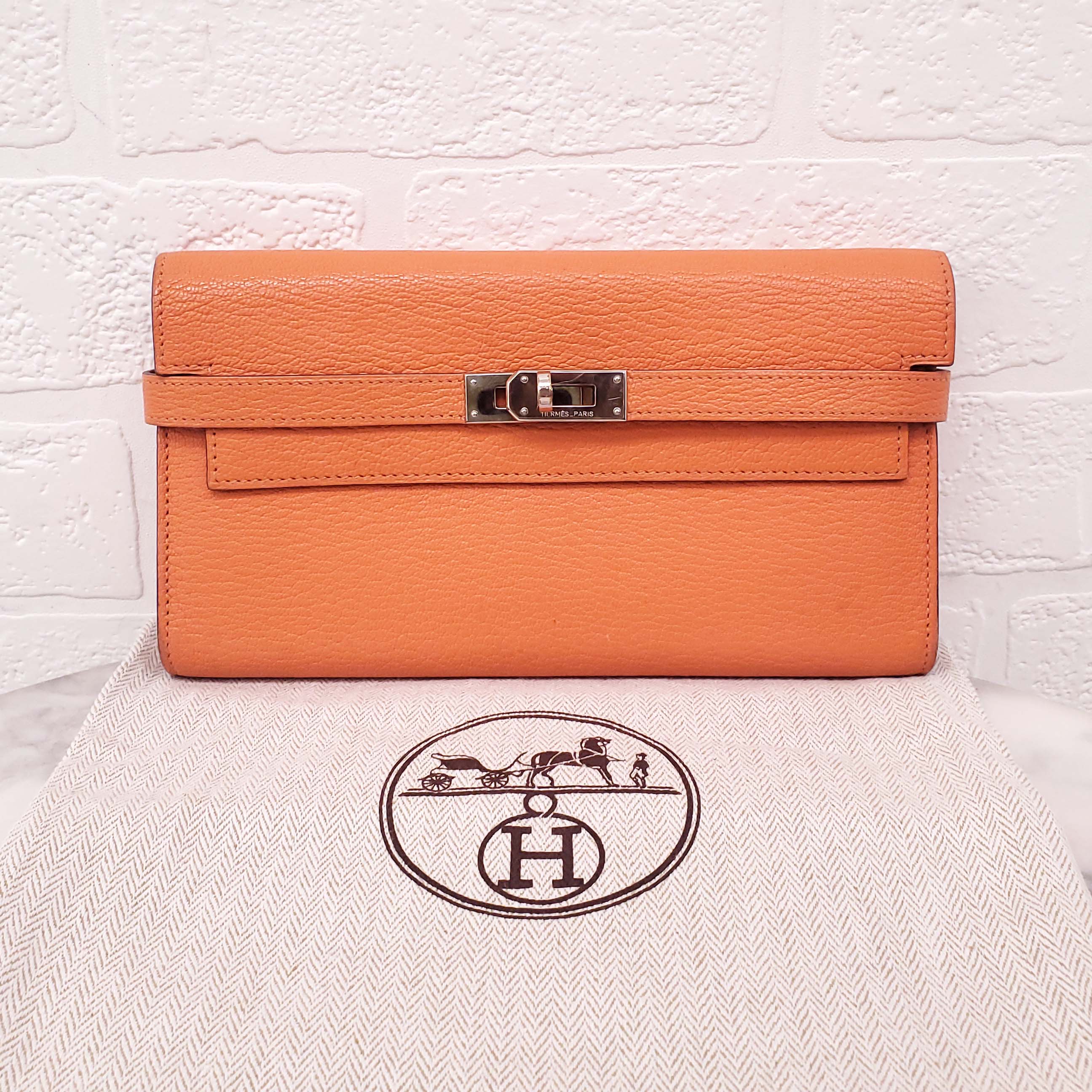 HERMÈS ORANGE KELLY WALLET