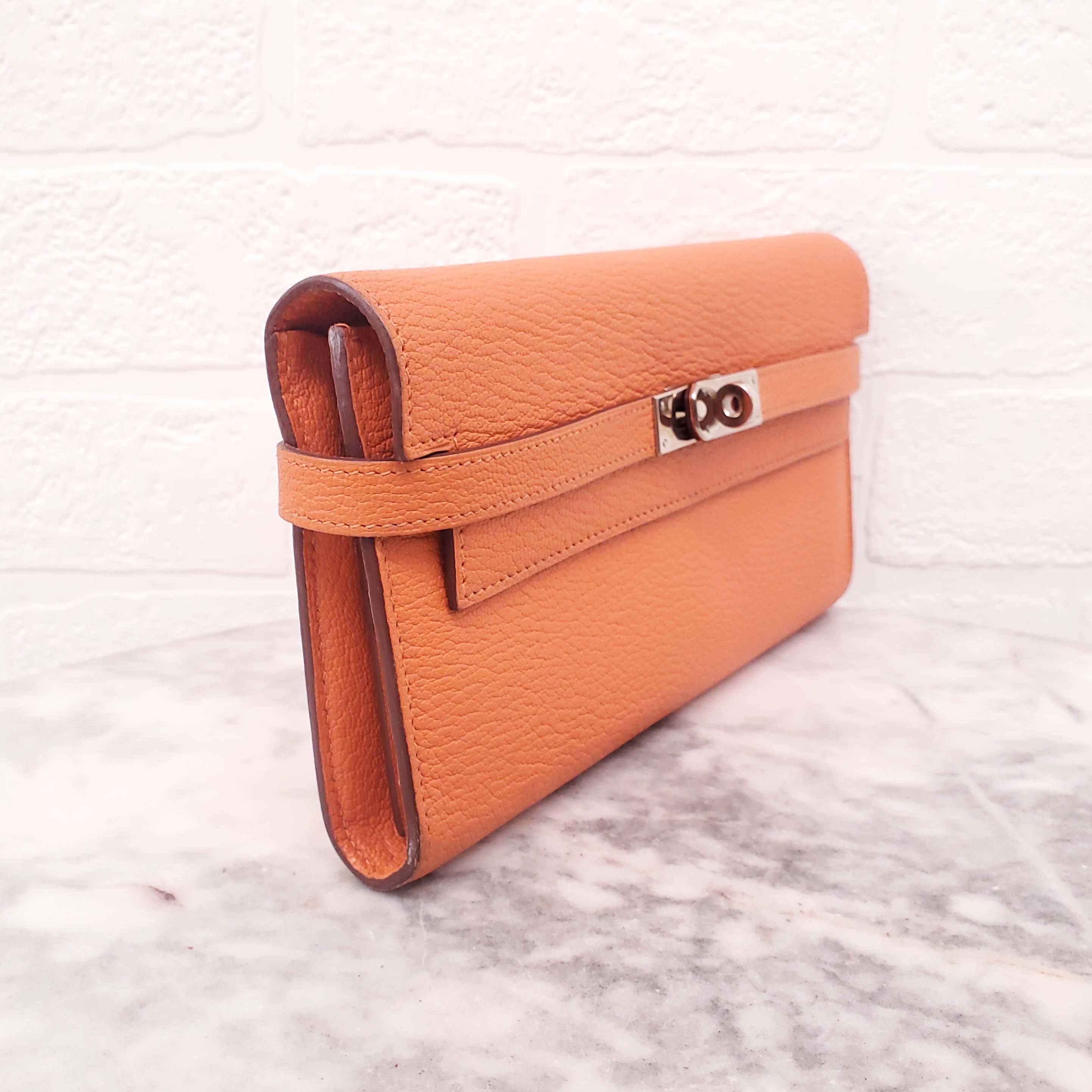 HERMÈS ORANGE KELLY WALLET