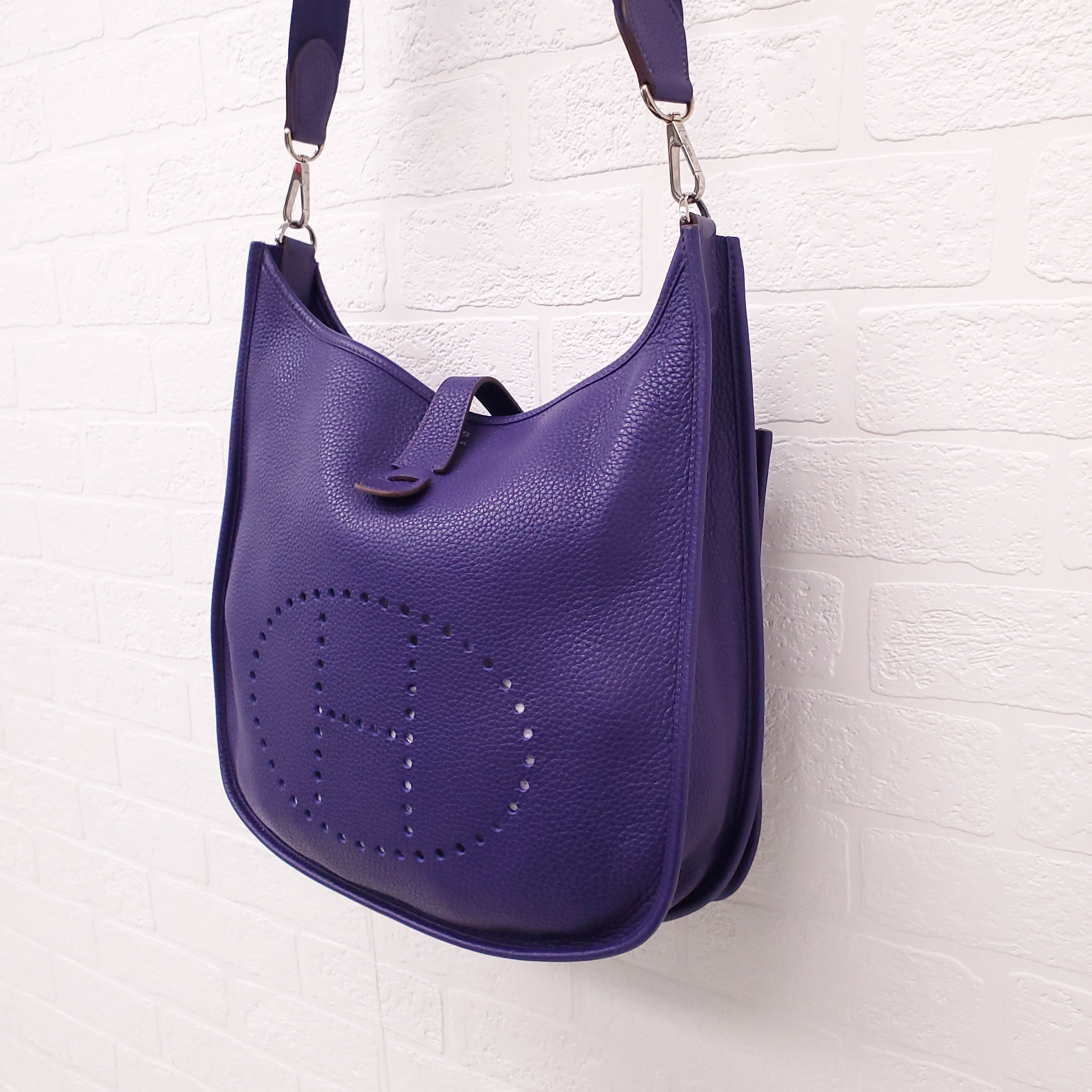 HERMÈS PURPLE IRIS CLEMENCE LEATHER EVELYNE III PM BAG