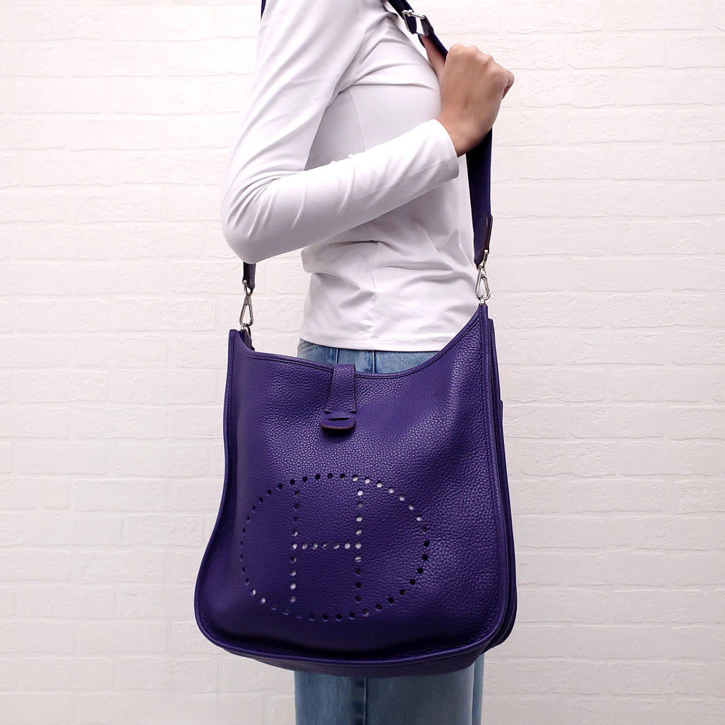 HERMÈS PURPLE IRIS CLEMENCE LEATHER EVELYNE III PM BAG