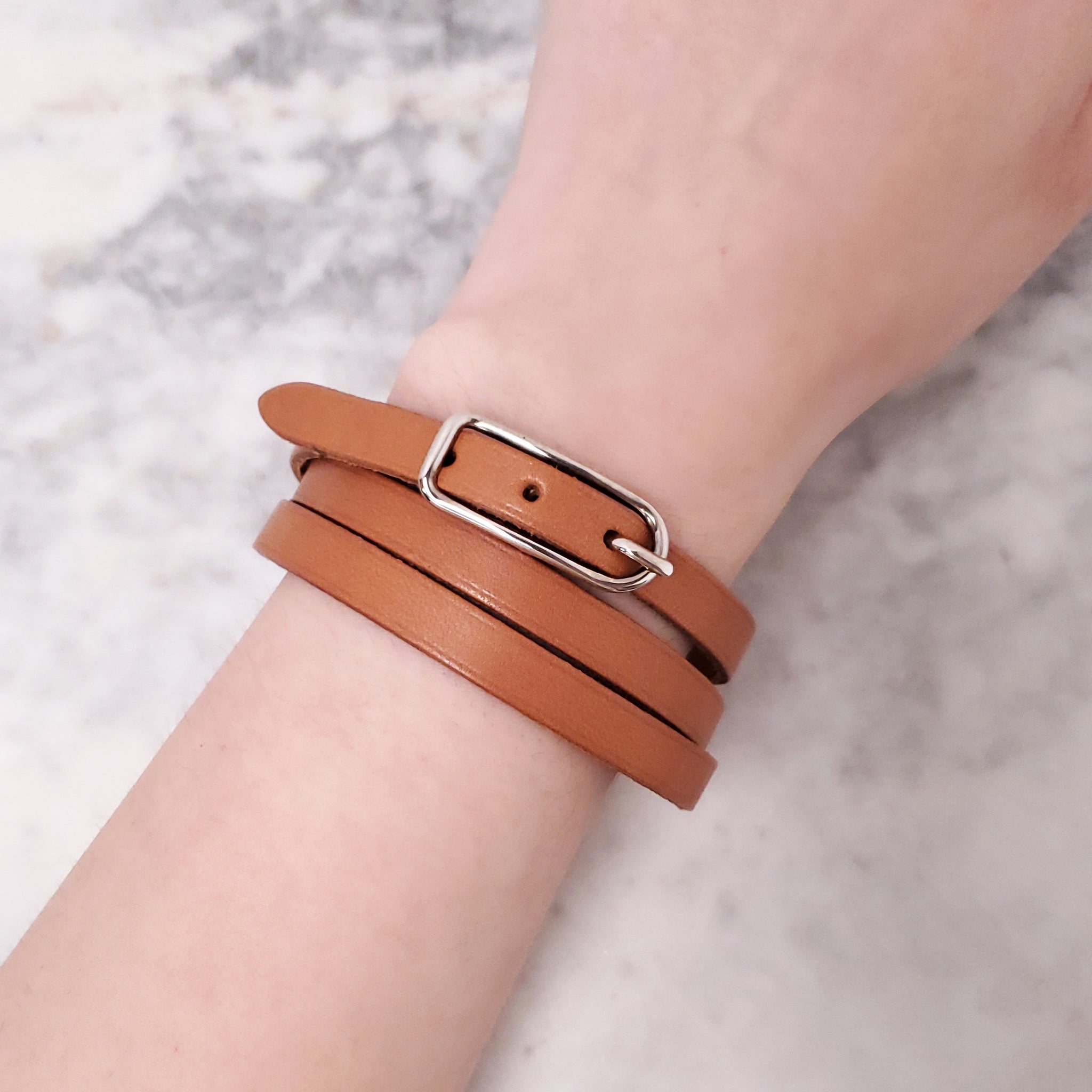 HERMÈS TAN LEATHER 'HAPI' TRIPLE WRAP BRACELET – Rewind Couture