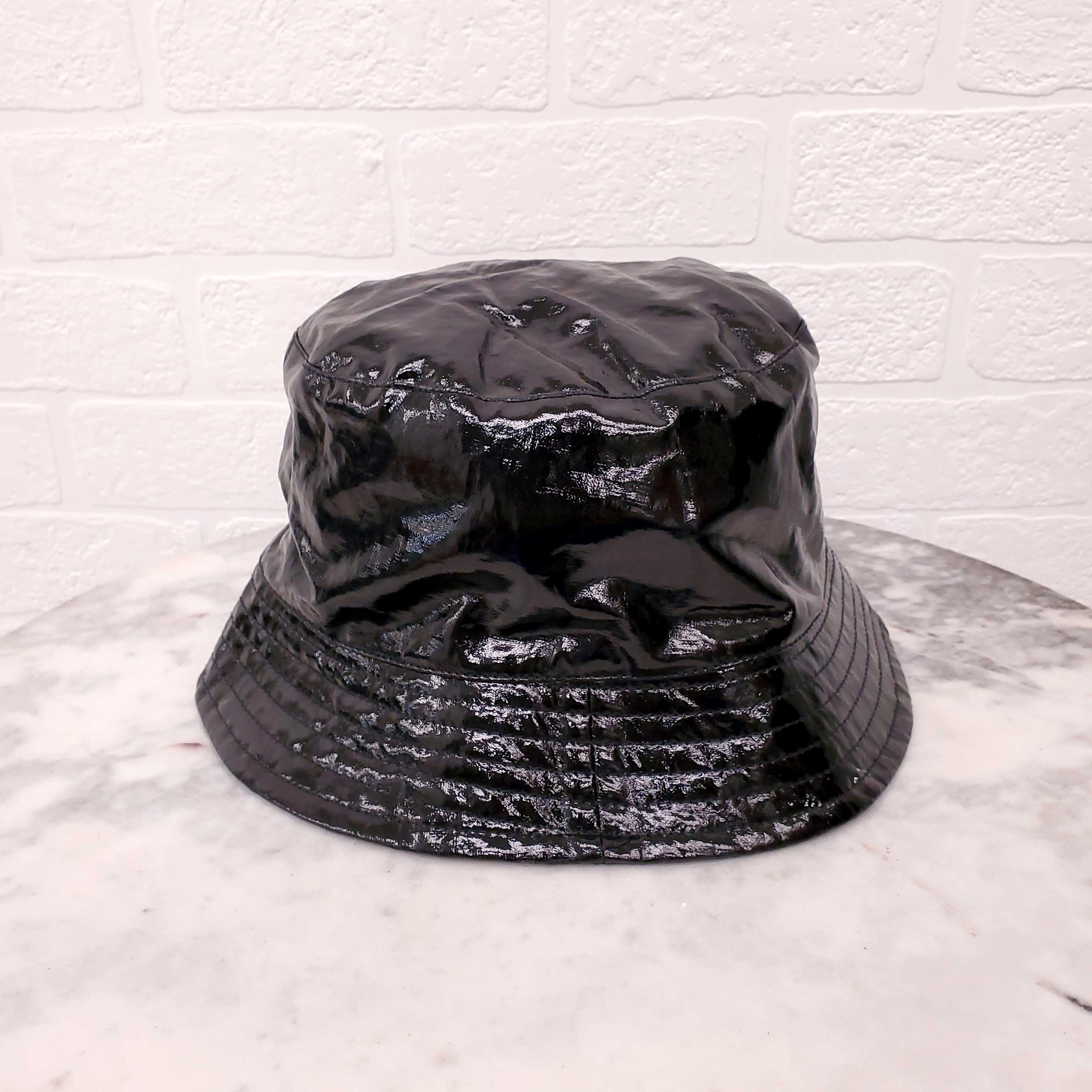 ISABEL MARANT BLACK PATENT LOGO BUCKET HAT - SIZE 58