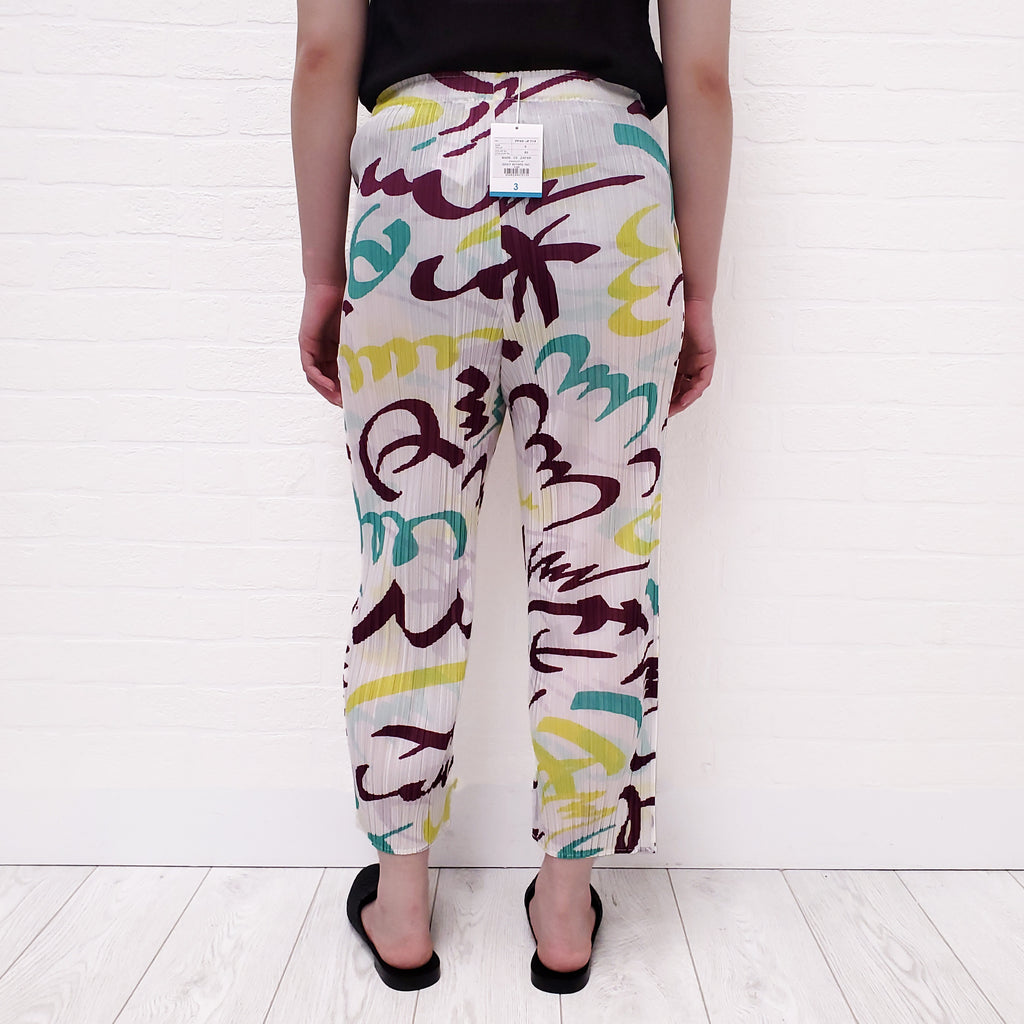 ISSEY MIYAKE WHITE FIZZY PLEATED PANTS - SIZE 3/M