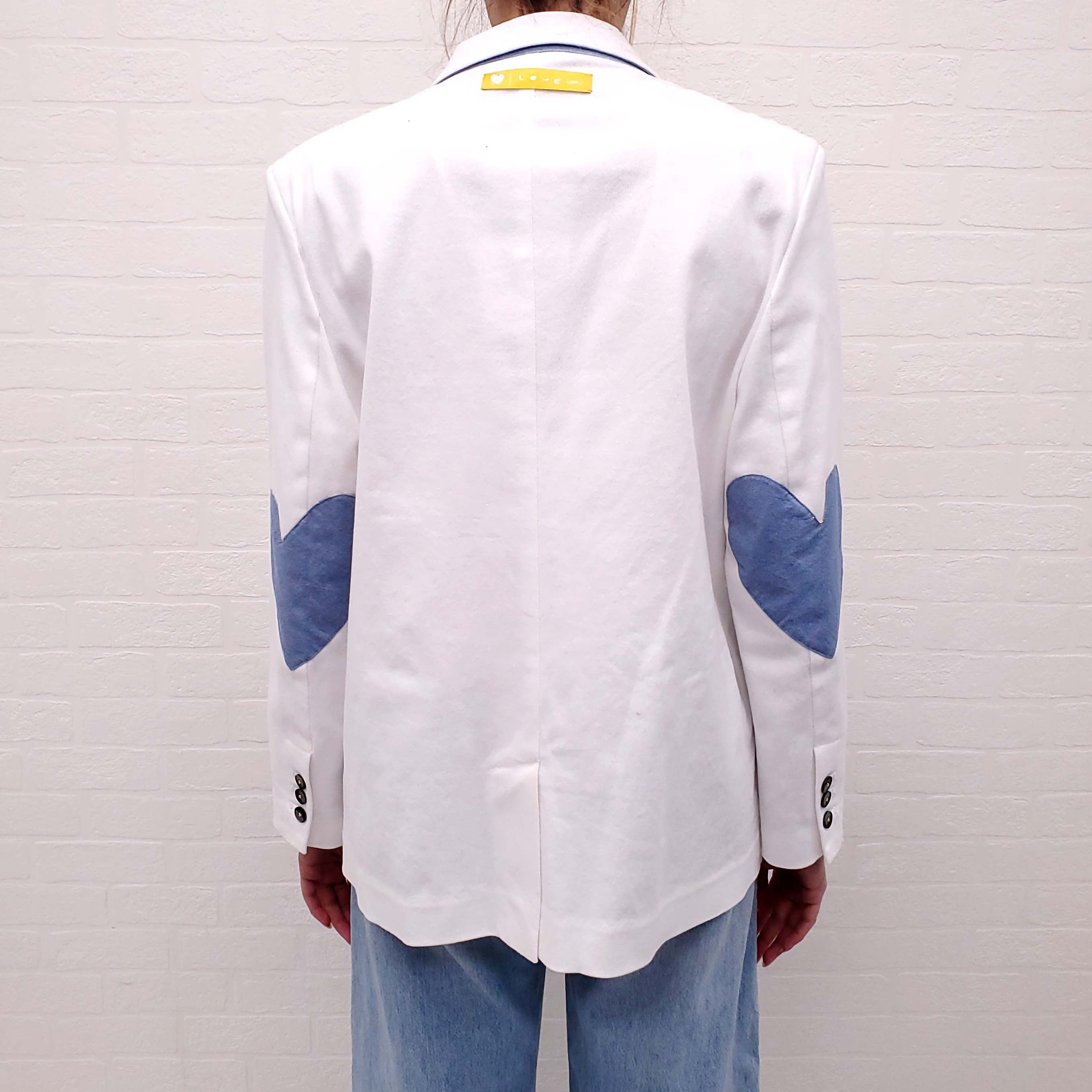 KERRI ROSENTHAL WHITE BLAZER WITH DENIM EFFECT HEART ELBOW PATCHES - SIZE L