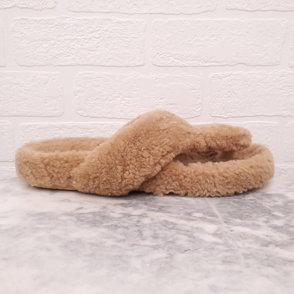 LOEWE SHEARLING SANDALS - SIZE 40