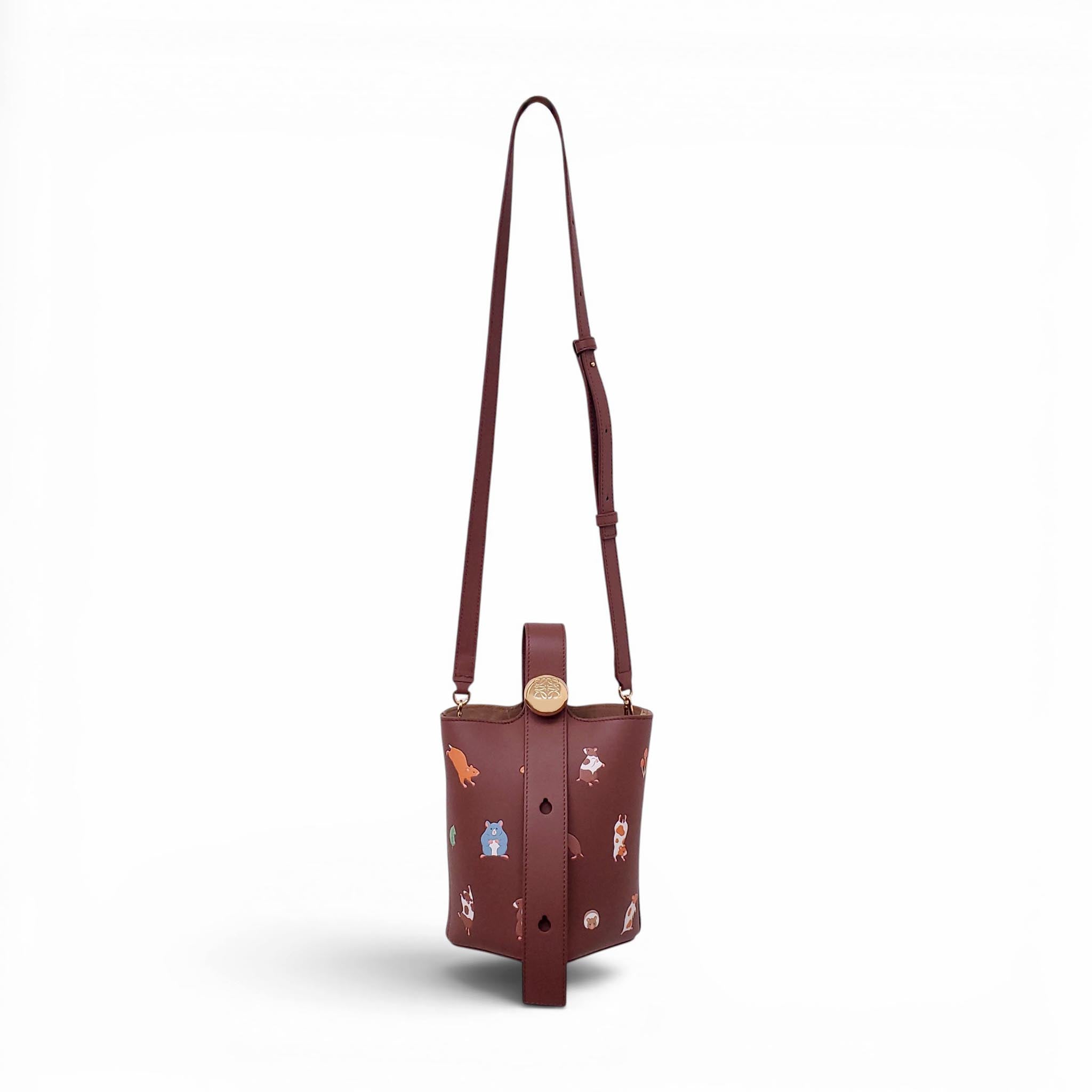 LOEWE x SUNA FUJITA PEBBLE HAMSTER MINI BUCKET BAG – Rewind Couture