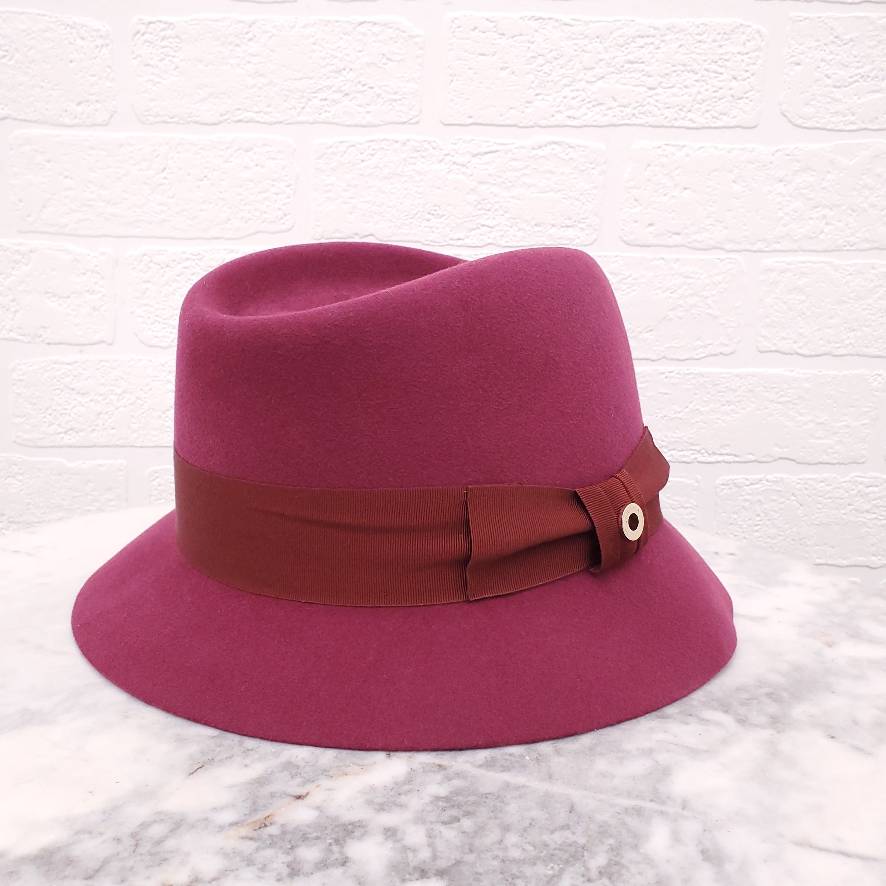 LORO PIANA BURGUNDY CASHMERE HAT - SIZE M