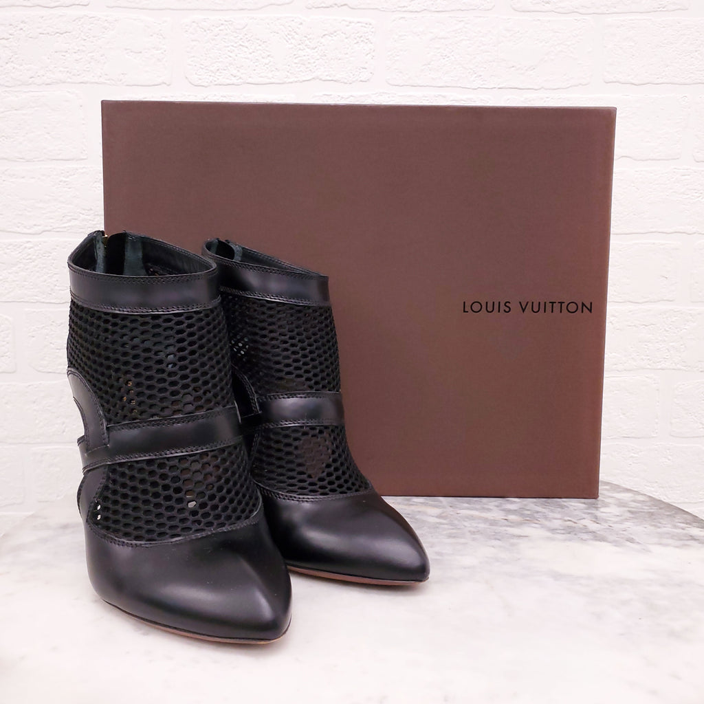 LOUIS VUITTON BLACK LEATHER CUT OUT BOOTIES - SIZE 39