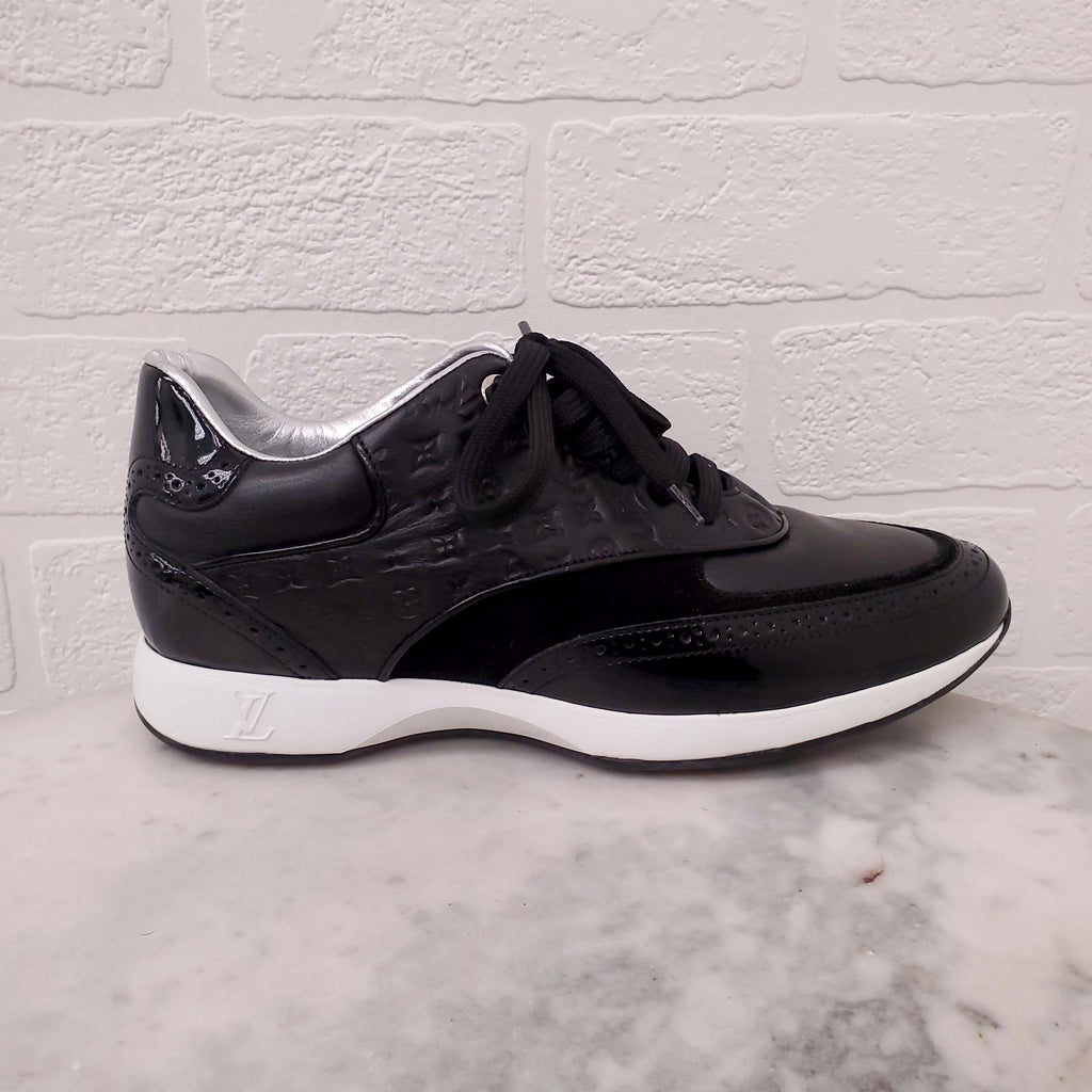 LOUIS VUITTON BLACK LOGO SNEAKERS - SIZE 35.5