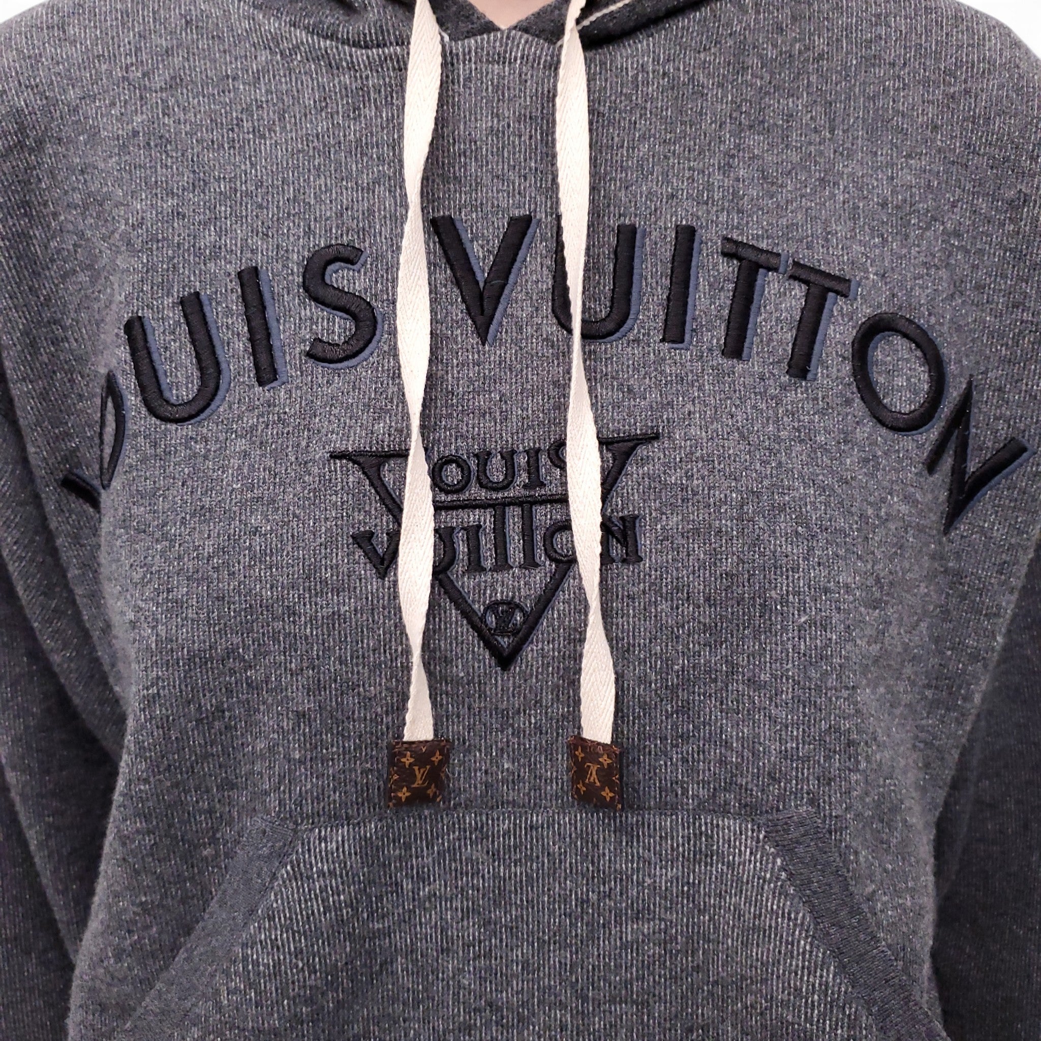 LOUIS VUITTON DARK GREY CASHMERE BLEND LOGO SWEATSHIRT - SIZE M