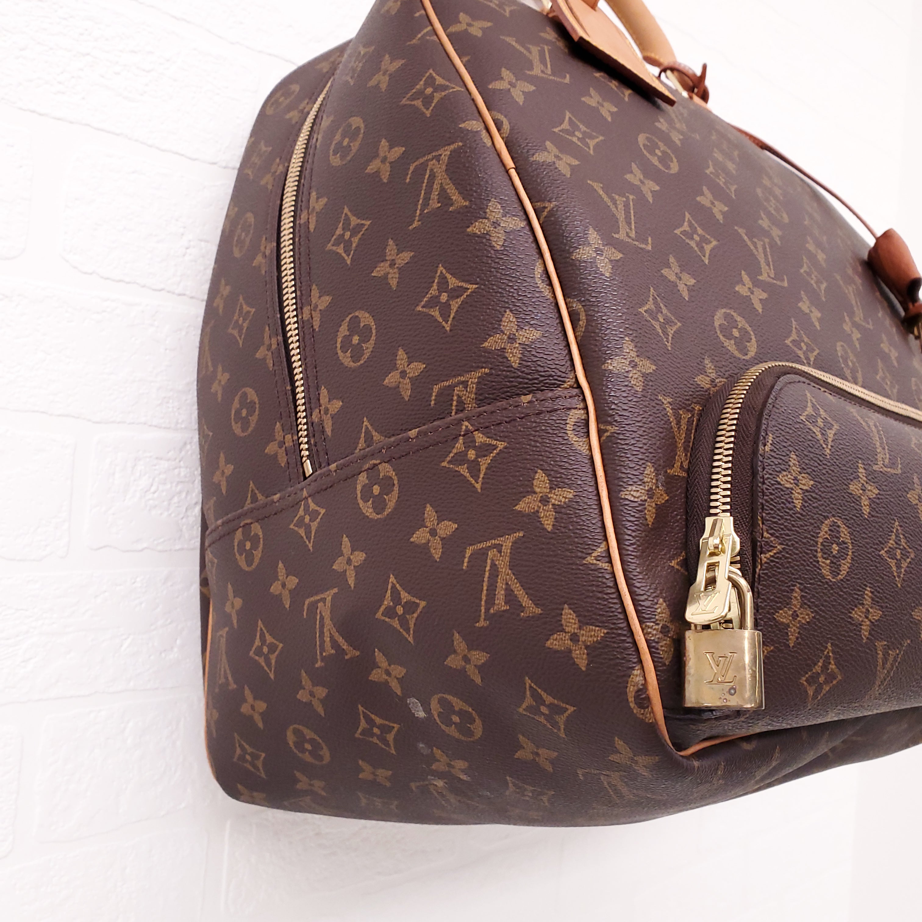 LOUIS VUITTON EVASION BOSTON MONOGRAM BAG