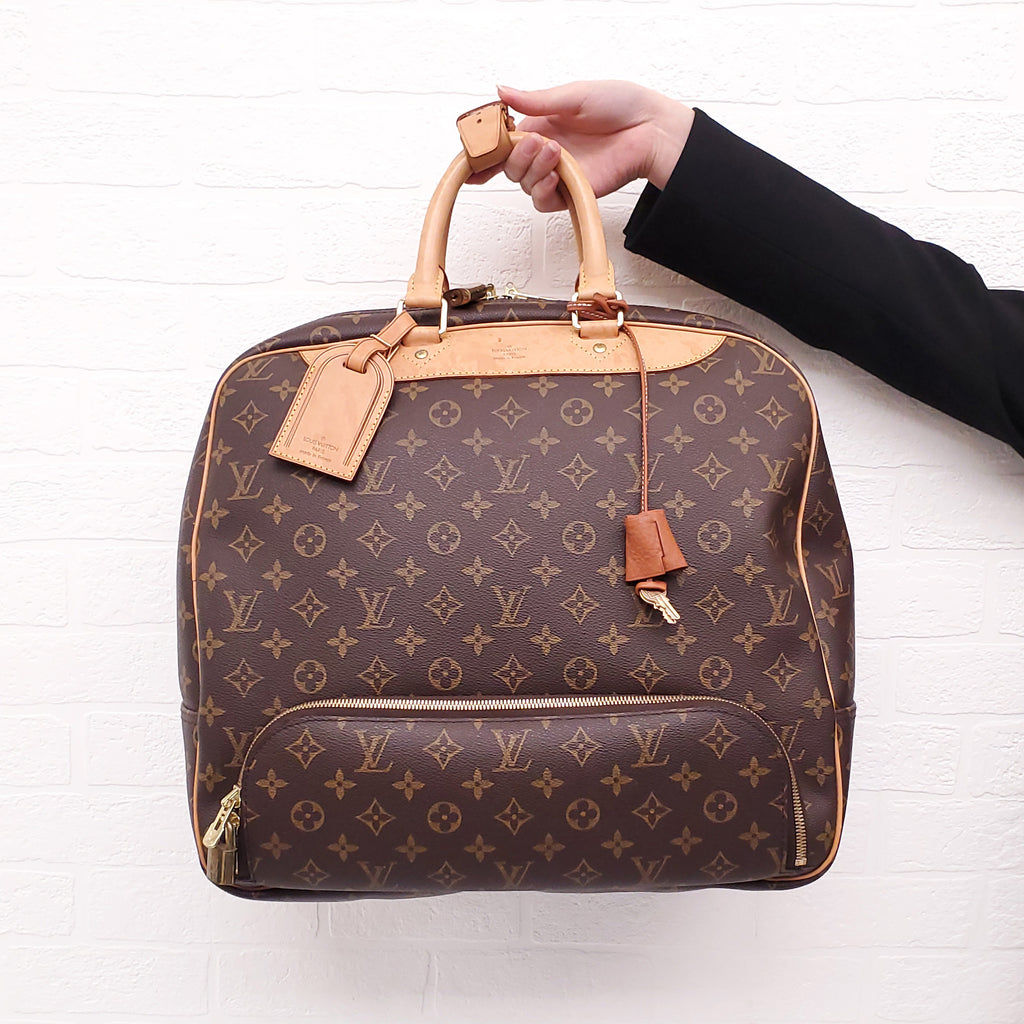 LOUIS VUITTON EVASION BOSTON MONOGRAM BAG