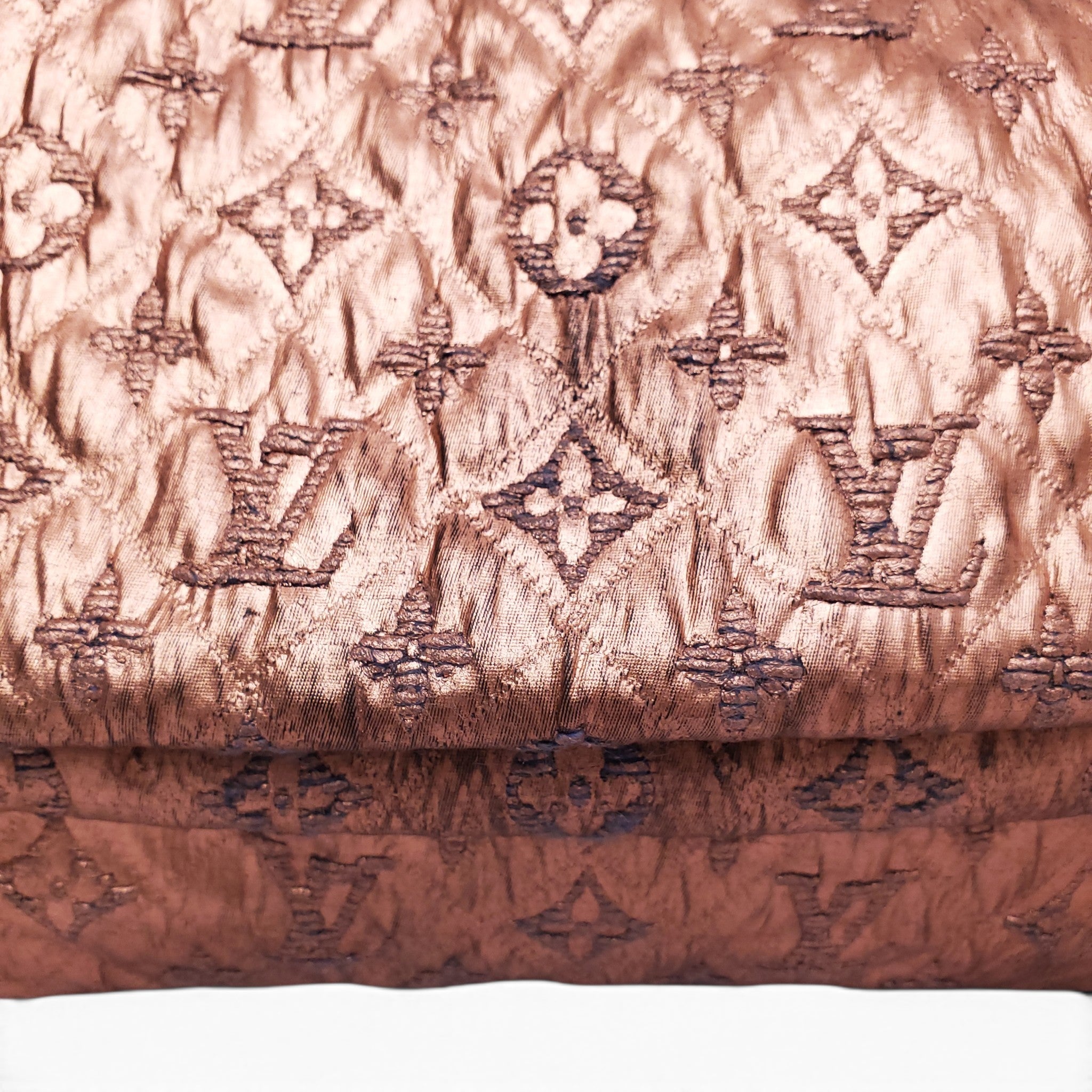 LOUIS VUITTON METALLIC LIMELIGHT MM CLUTCH