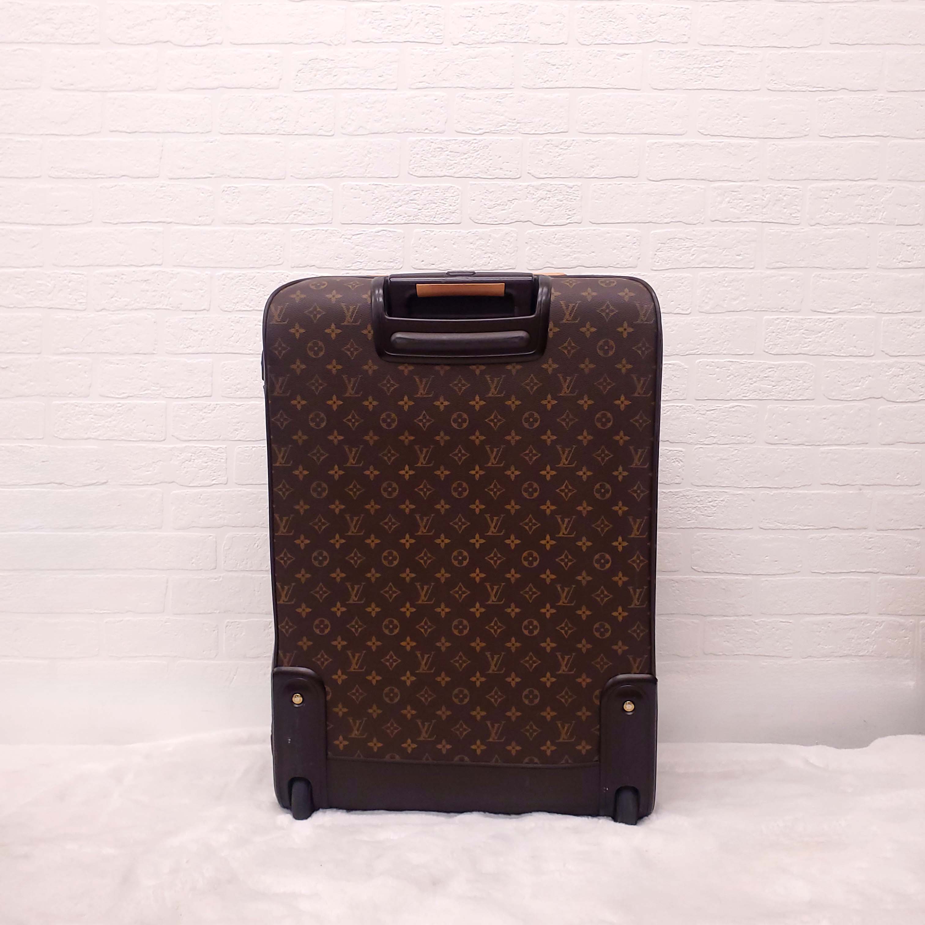 LOUIS VUITTON MONOGRAM ROLLING SUITCASE