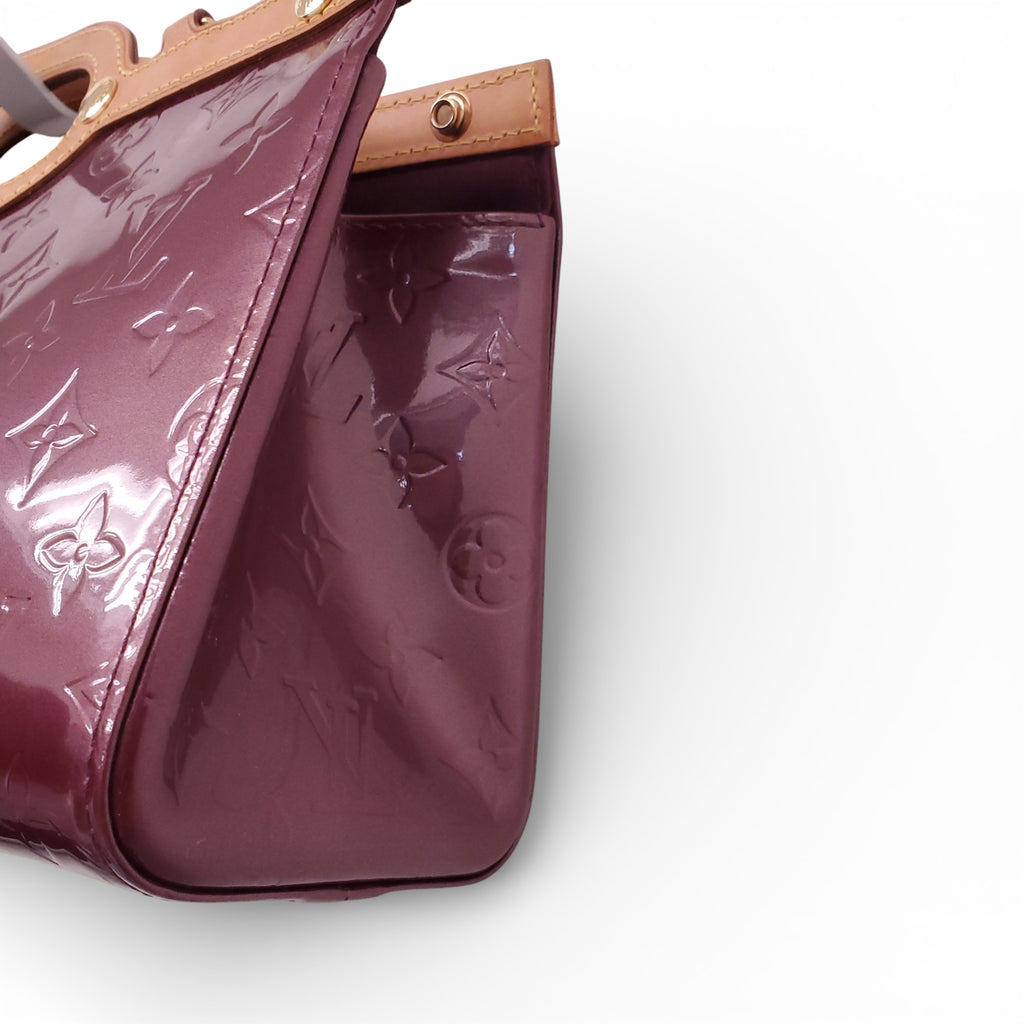 LOUIS VUITTON MONOGRAM VERNIS ROXBURY DRIVE BAG IN BURGUNDY