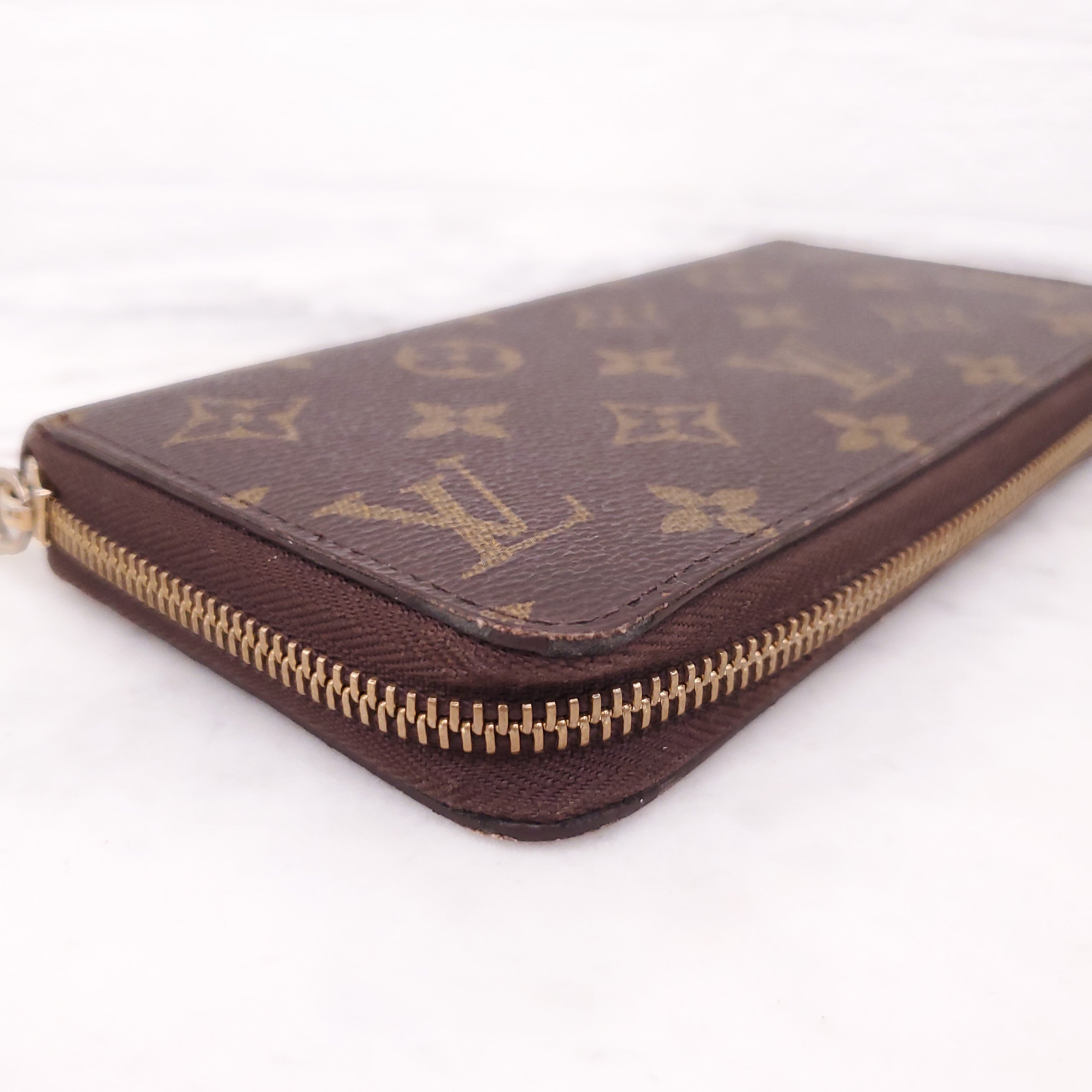 LOUIS VUITTON MONOGRAM ZIP WALLET